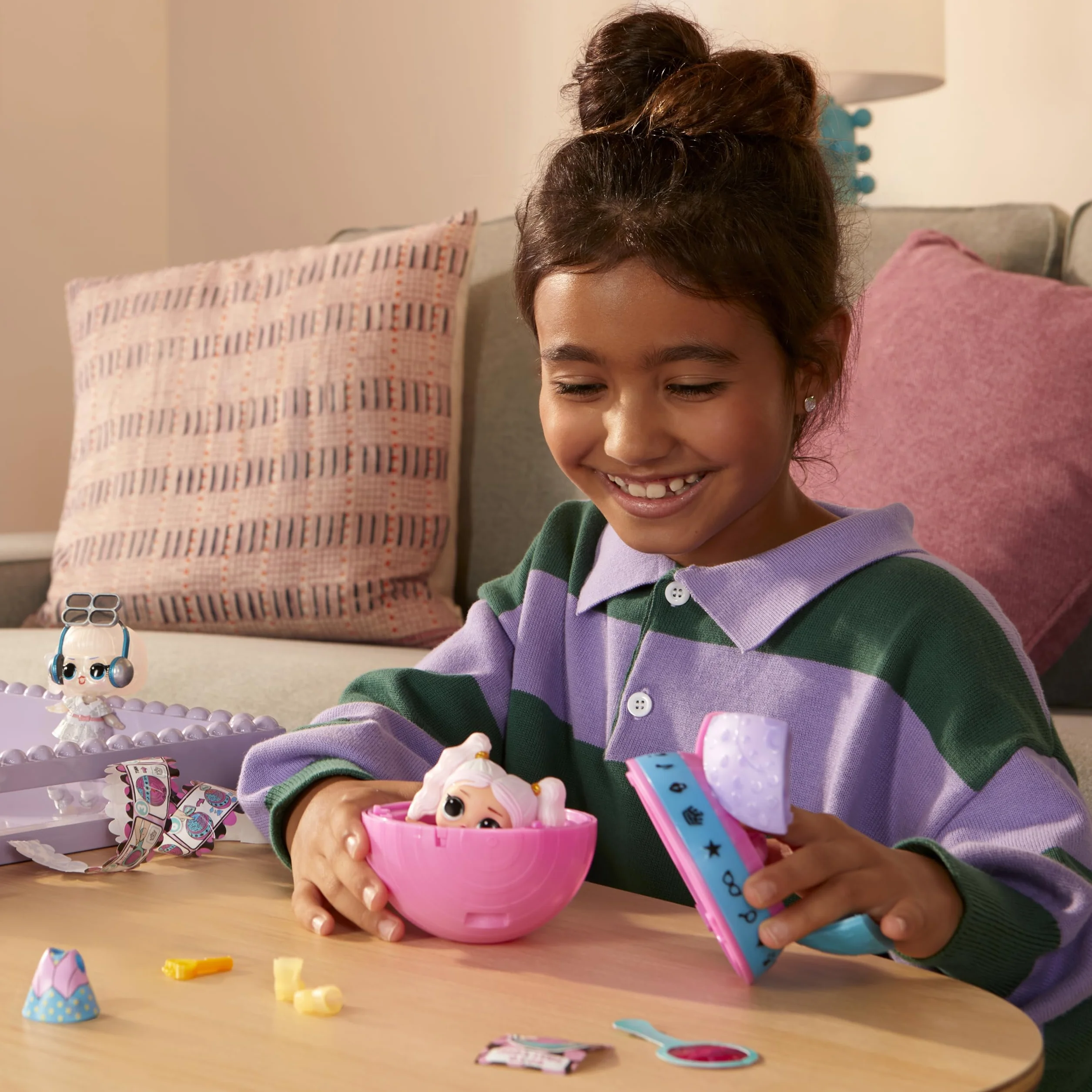 L.O.L. Surprise! Eye Spy Series Tots: Include 1 Bambola, Confezione Cieca, Cambio Colore, Sorprese da Svelare, Abiti e Accessori. Colleziona Tutte le 8 Bambole