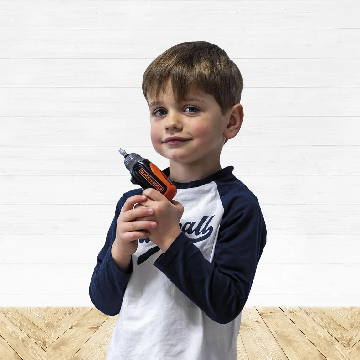 Smoby - Black+Decker - Camion Bricolo - Accessori Inclusi - Rimorchio - Maniglia per Il Trasporto - Gru da Costruzione - dai 3 Anni