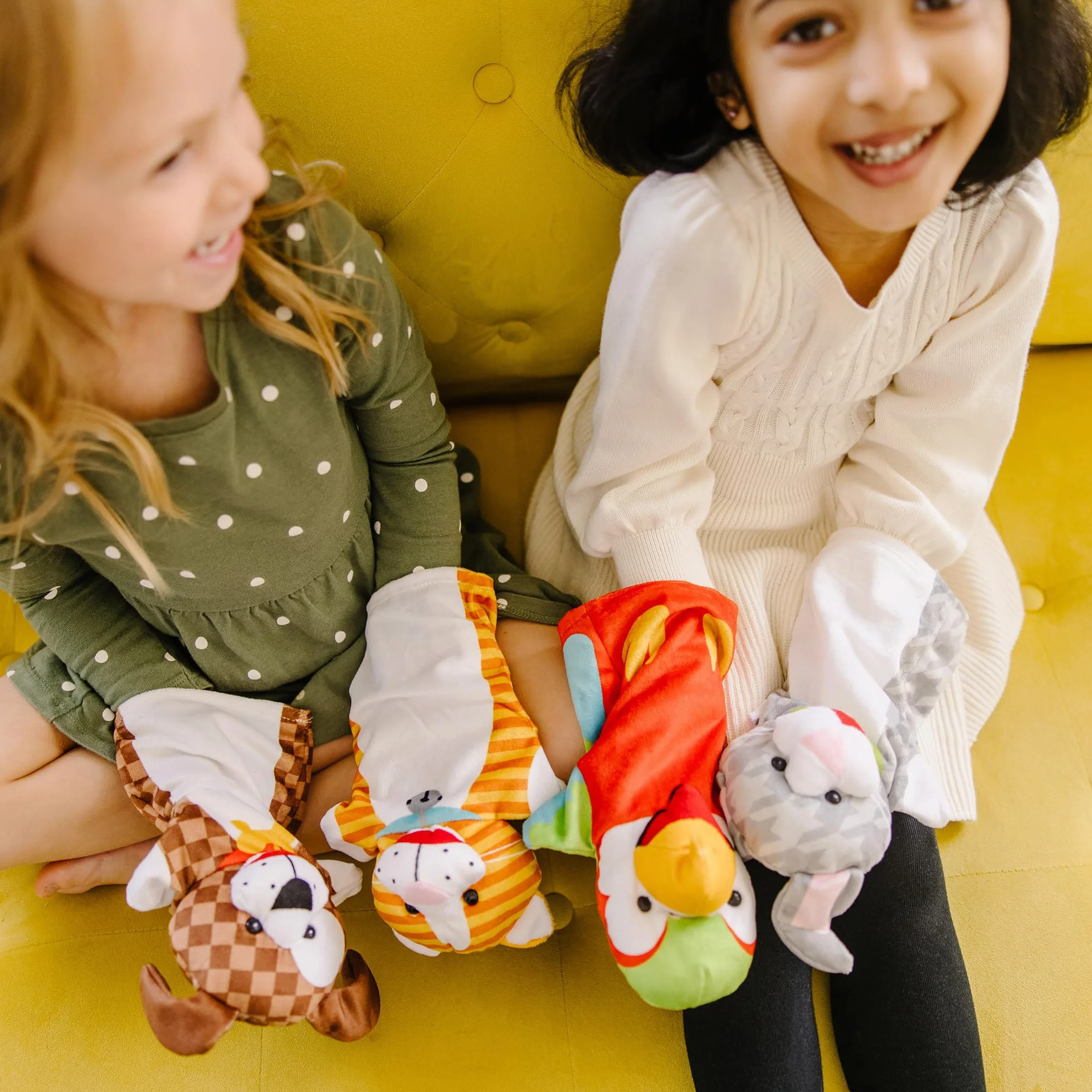 Melissa & Doug Marionette da Mano con Animali, Burattini in Stoffa, Regalo Educativo per Bambini 2+ Anni
