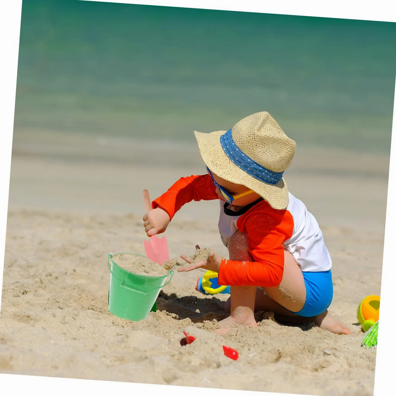 Kids Sand Bucket 6pezzi in Ferro con Shovel, Giocattolo | Festa Estiva, Leggero e Manico Robusto, per Bambini e Attività All'aperto Colore Casuale