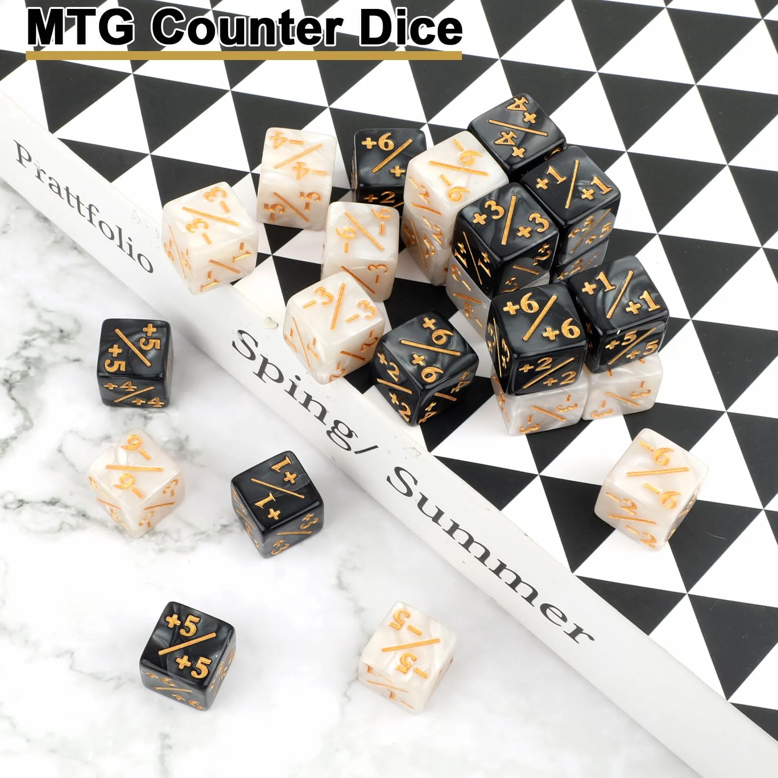 MTG - Set di 48 dadi in acrilico da 15 mm in nero e bianco, dadi per contatori e parole chiave MTG Dice per Magic, Gathering, giochi di carte da tavolo, TCG & CCG