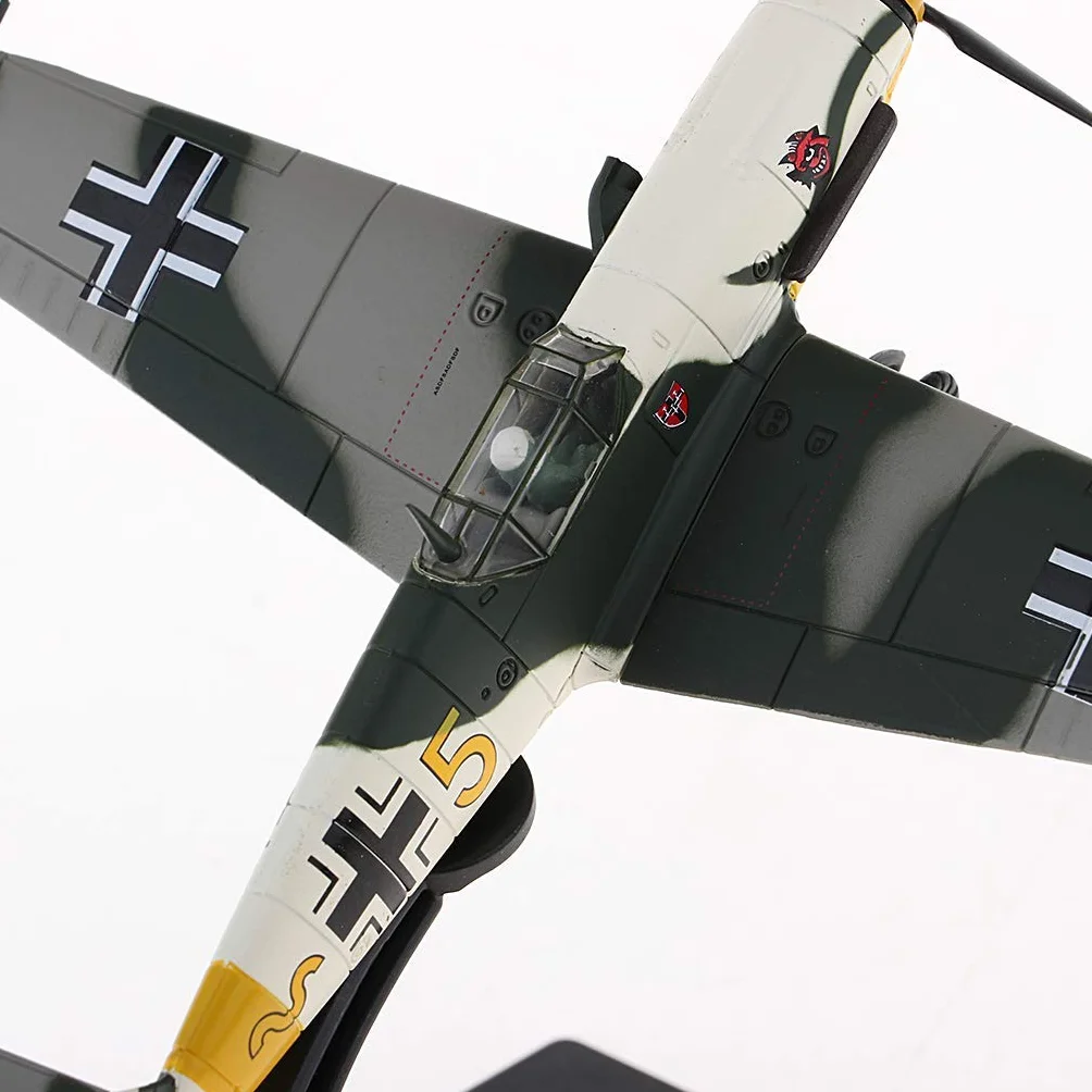 Zalati BF-109 1:72 Model Kit Aereo da Combattimento Tedesco con Supporto Espositore