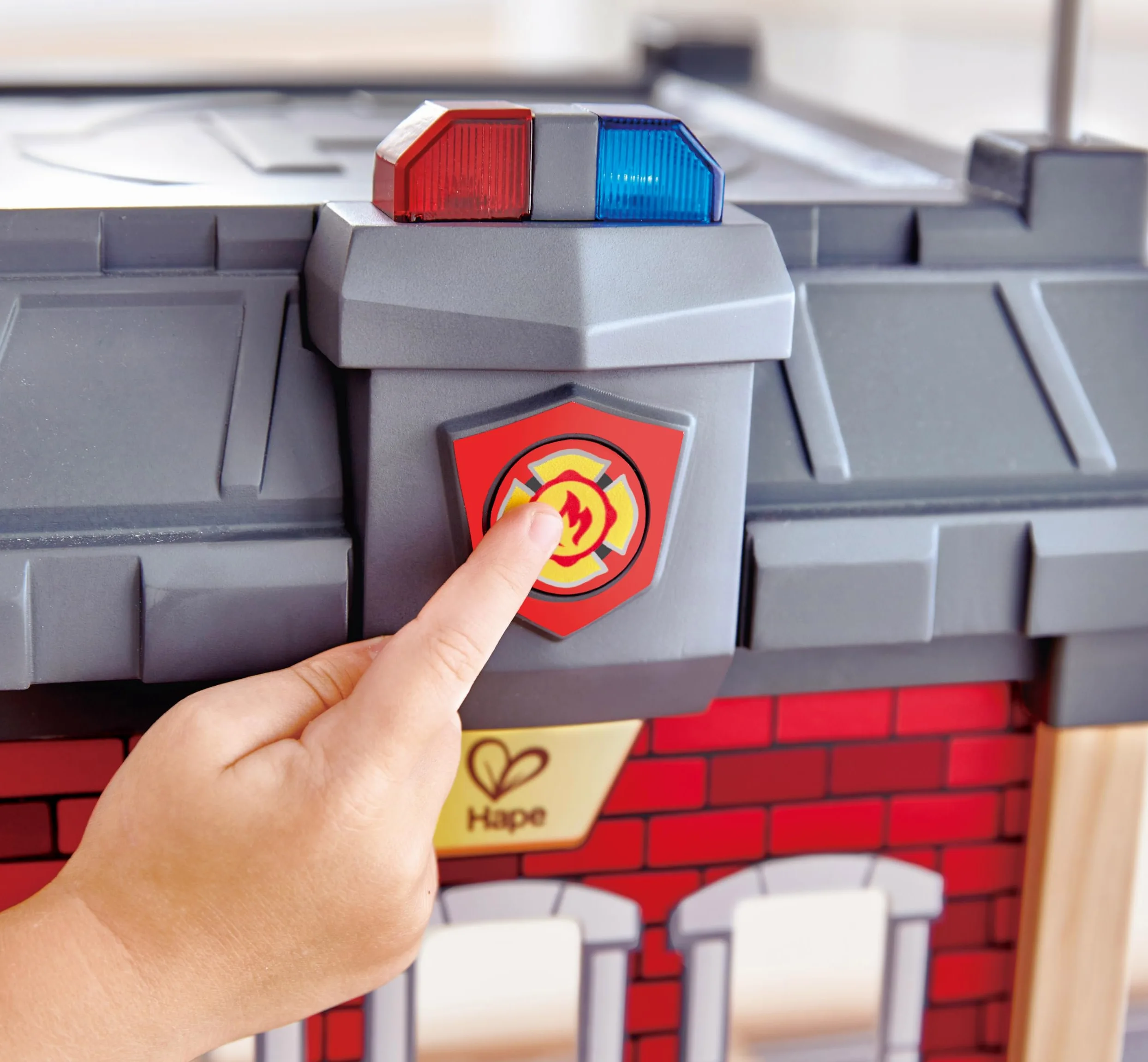 Hape Caserma dei Pompieri | Casa in Legno per Bambini