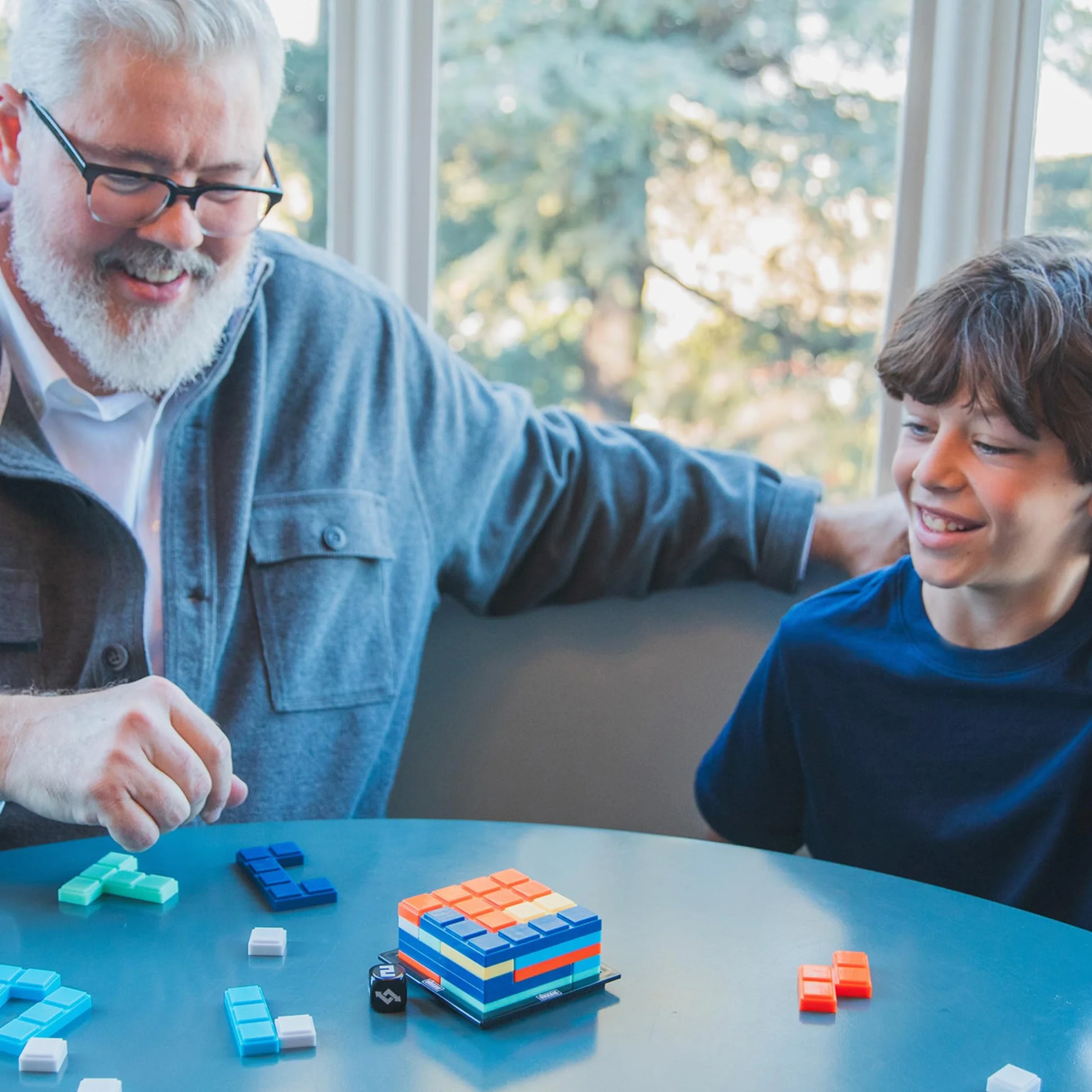 Learning Resources Upzzle Gioco Impilabile Strategico, Gioco Puzzle Rompicapo, Regali per Bambine e Bambini di 7 Anni, Gioco da Viaggio per 2 Giocatori