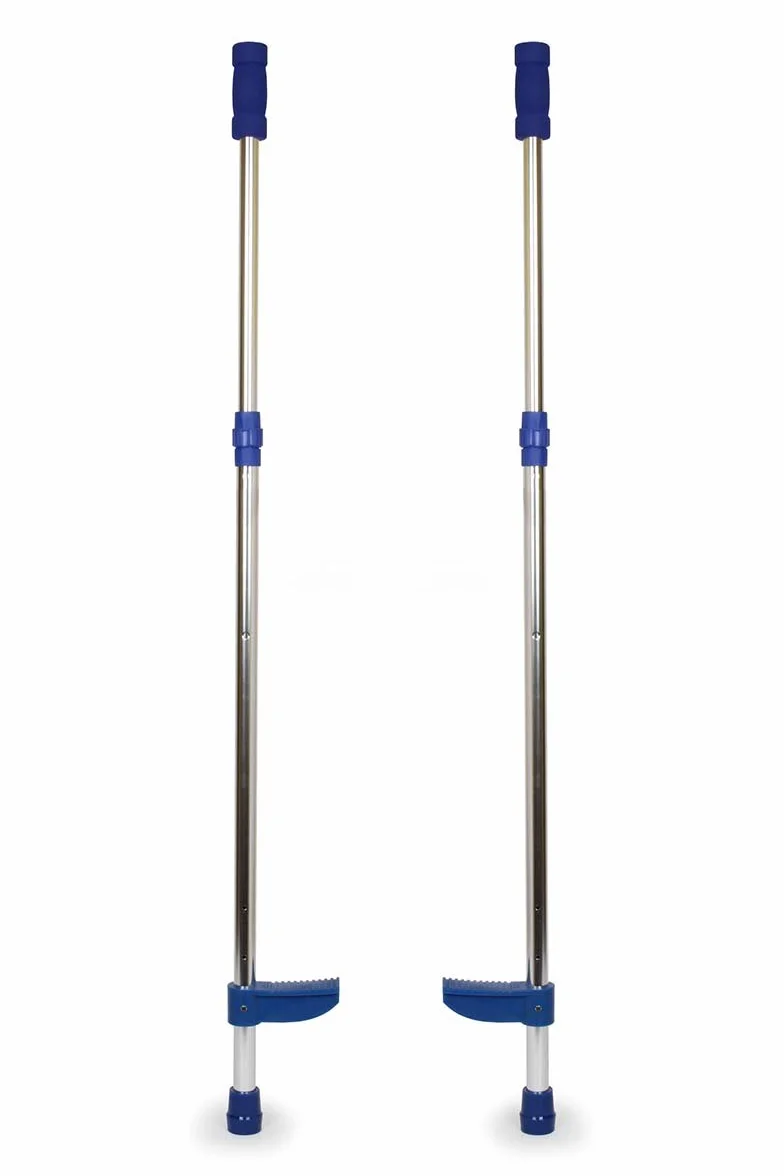 9511 Trampoli con maniglie telescopiche per bambini small foot in robusto alluminio, poggiapiedi regolabili, portata massima fino a 50 kg, dai 4 anni in su