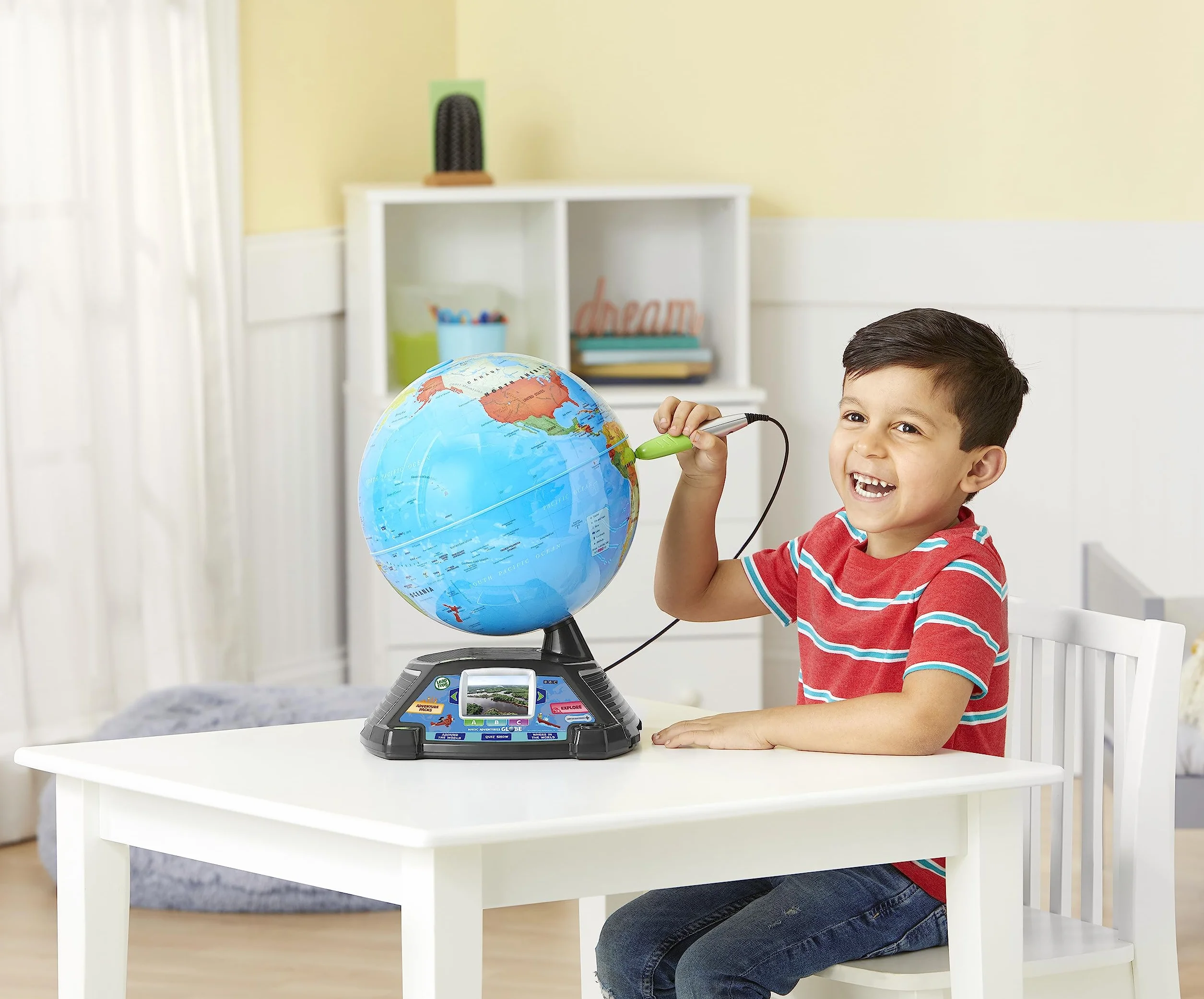 LeapFrog VTech – Mappamondo multimediale, l'unico display HD, 600 video originali della BBC, giocattolo per bambini +5 anni, versione ESP