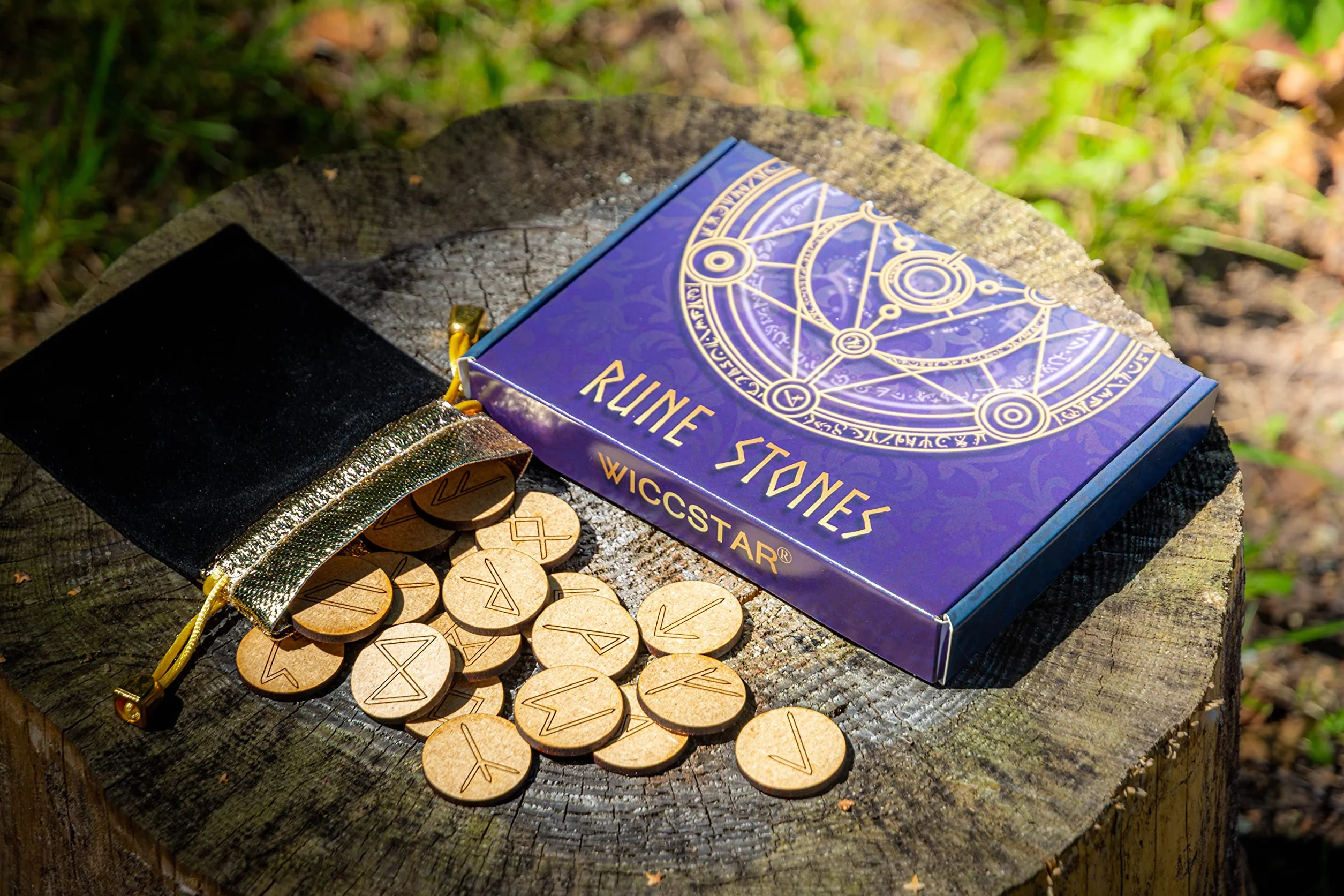 25 Rune Pietra celtiche Stone Set Borsa con Layout & Rune celtichecato Pergamena (in Inglese)