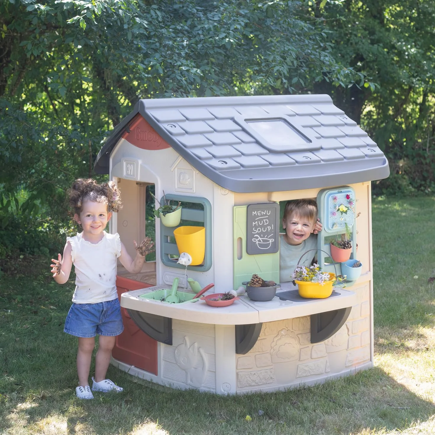 Smoby Life - Mud Cooking House - Cucina con pentole e teiere - Ampio piano di lavoro - 16 accessori inclusi - Materiale riciclato - Dai 2 anni in su - Prodotto in Francia