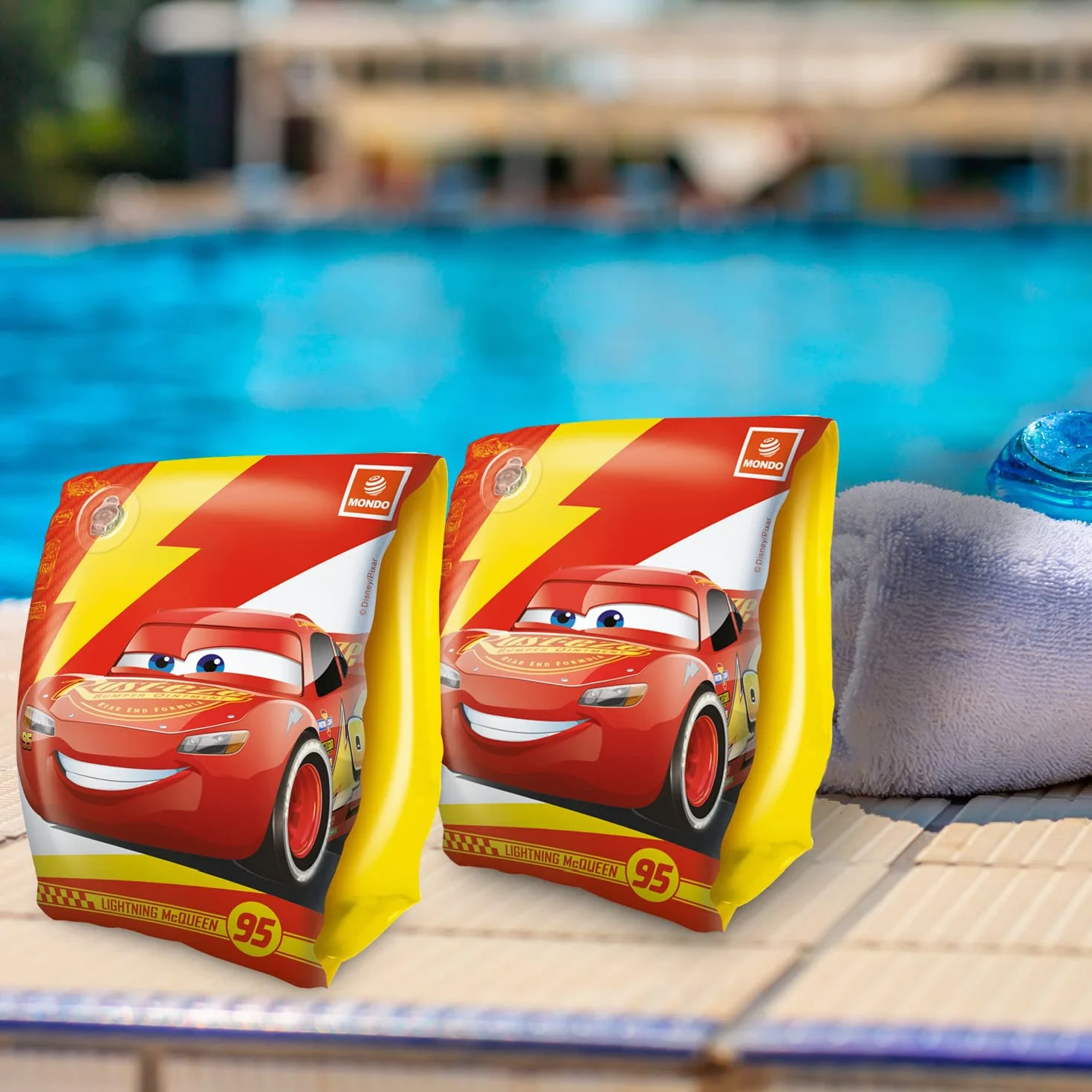 Mondo Toys - Cars 3 Arm Bands - Braccioli di Sicurezza per bambini - Materiale PVC - Adatti a bambini da 2 a 6 anni con Peso 6-20 kg - 16241