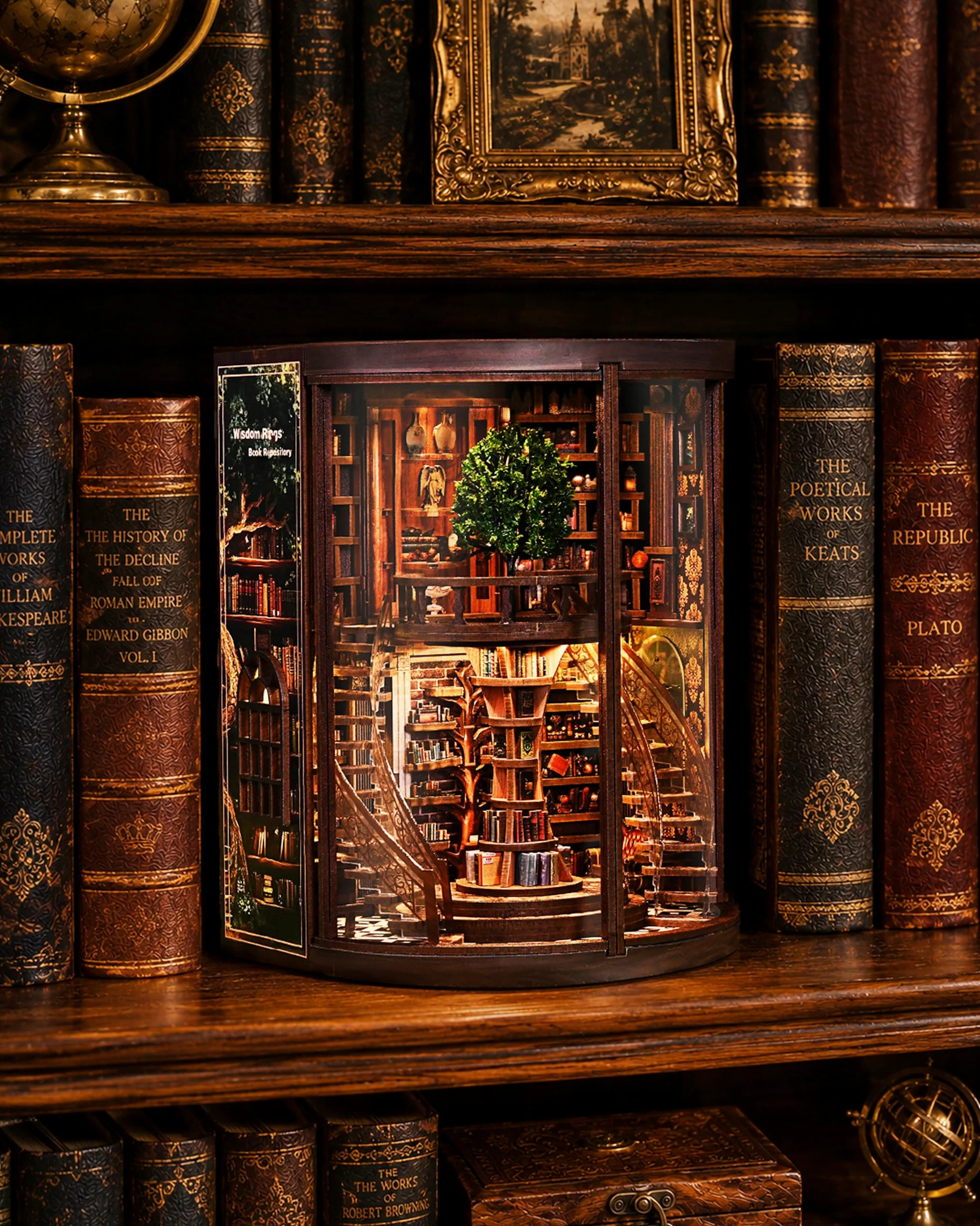 Book Nook, kit libreria, puzzle in legno 3D fai da te, con luce e protezione antipolvere | Libreria storica, 356 pezzi, illuminazione touch, protezione antipolvere in acrilico, circa 13,5 x 16,5 x 21 cm