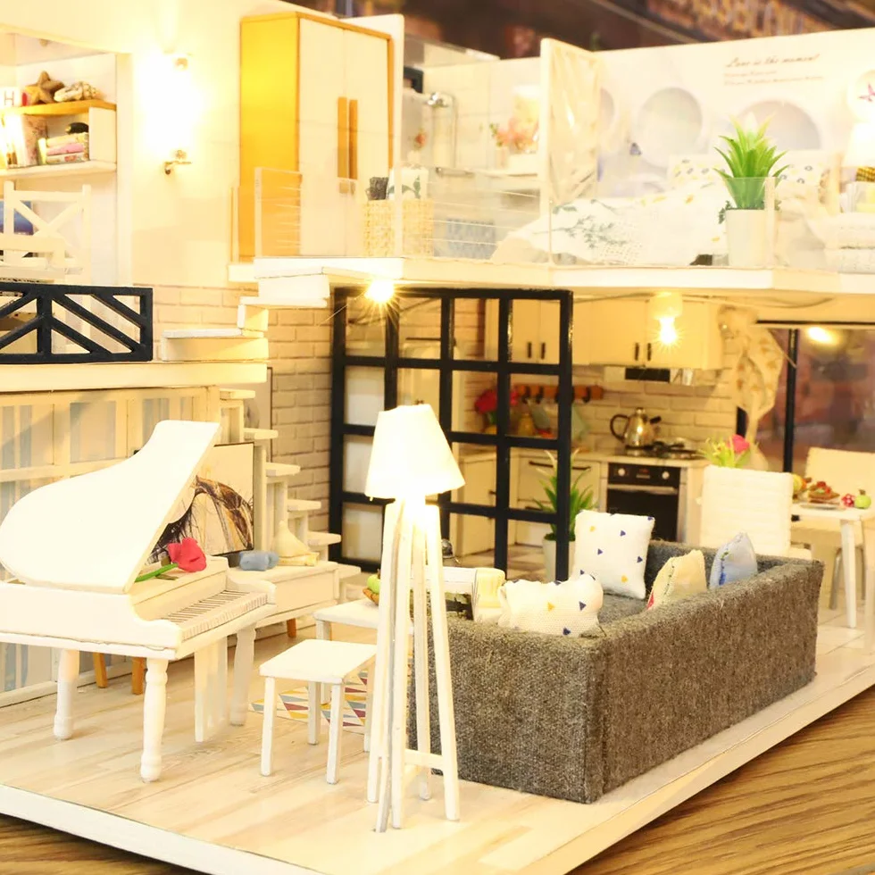 GuDoQi Miniatura Casa Delle Bambole, Kit Casa Bambole In Legno 3D Con Mobili E Musica, Luce A Led, Mini Kit Casa Fatta a Mano da Costruire, Simple Life House