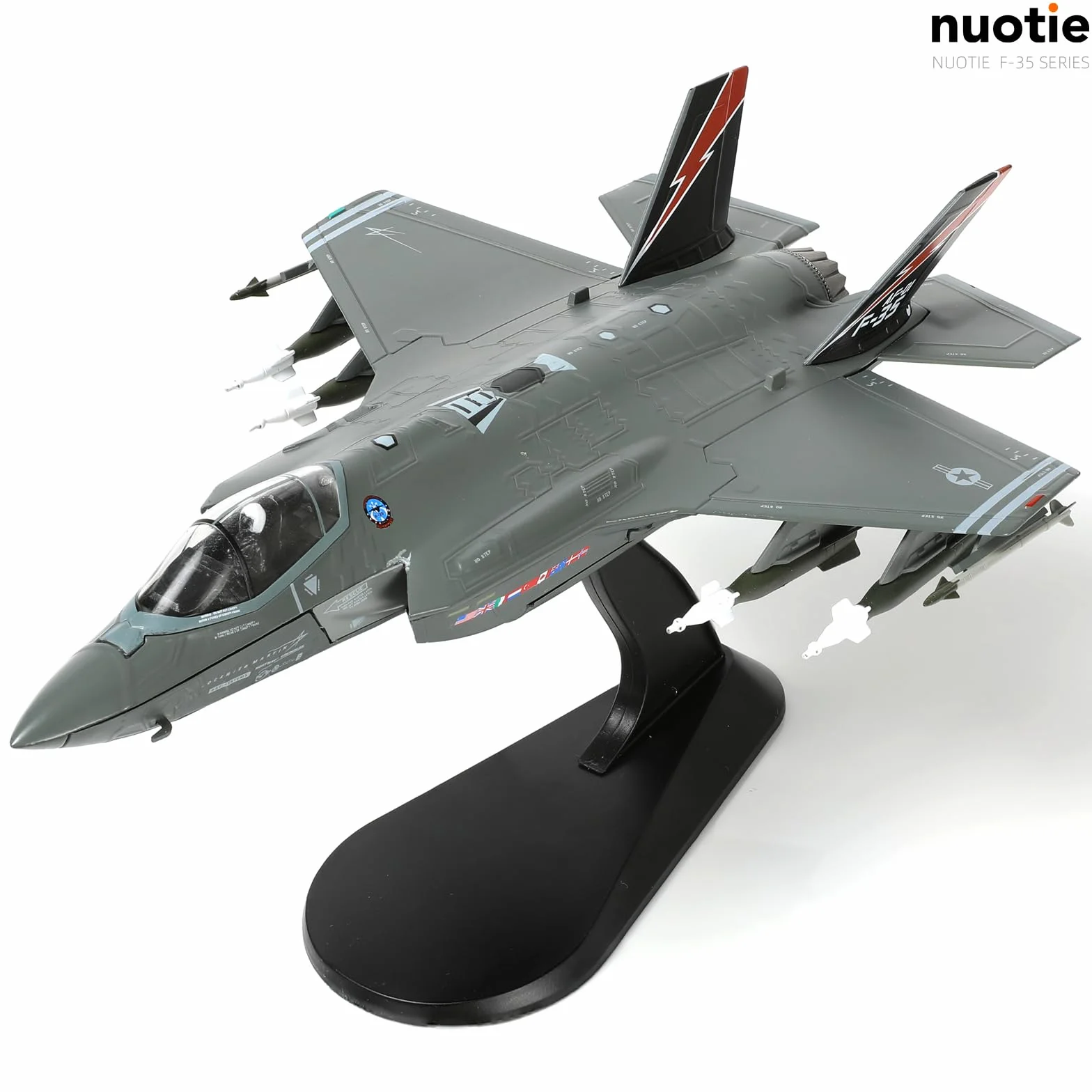 NUOTIE 1/72 F-35A Lighting II Fighter Aircraft Model Fighter U.S. Airforce AF-01 Modello di aereo pressofuso con espositore Squadrone F35A Flight Mode (AF-01) Collezione di modelli regalo per adulti