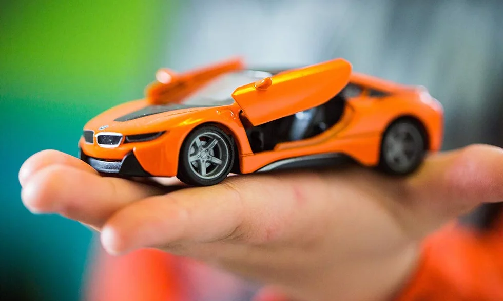Siku BMW i8 LCI 1:50 Orange/Schwarz Metall/Kunststoff