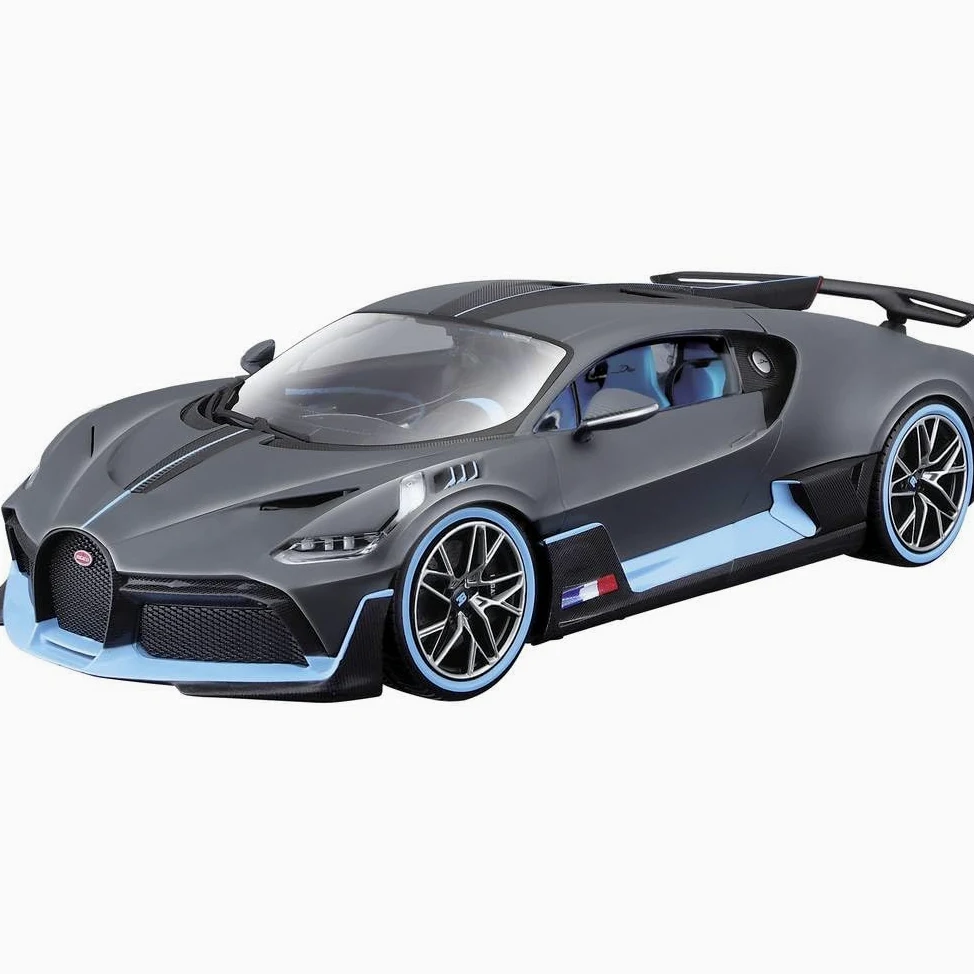 Bburago - Bugatti Divo in Scala 1:18, Auto Diecast Grigio Scuro Opaco, Replica Dettagliata con Porte e Cofano Apribili, Licenza Ufficiale Bugatti, Hypercar da Collezione, Età Consigliata 3+ Anni