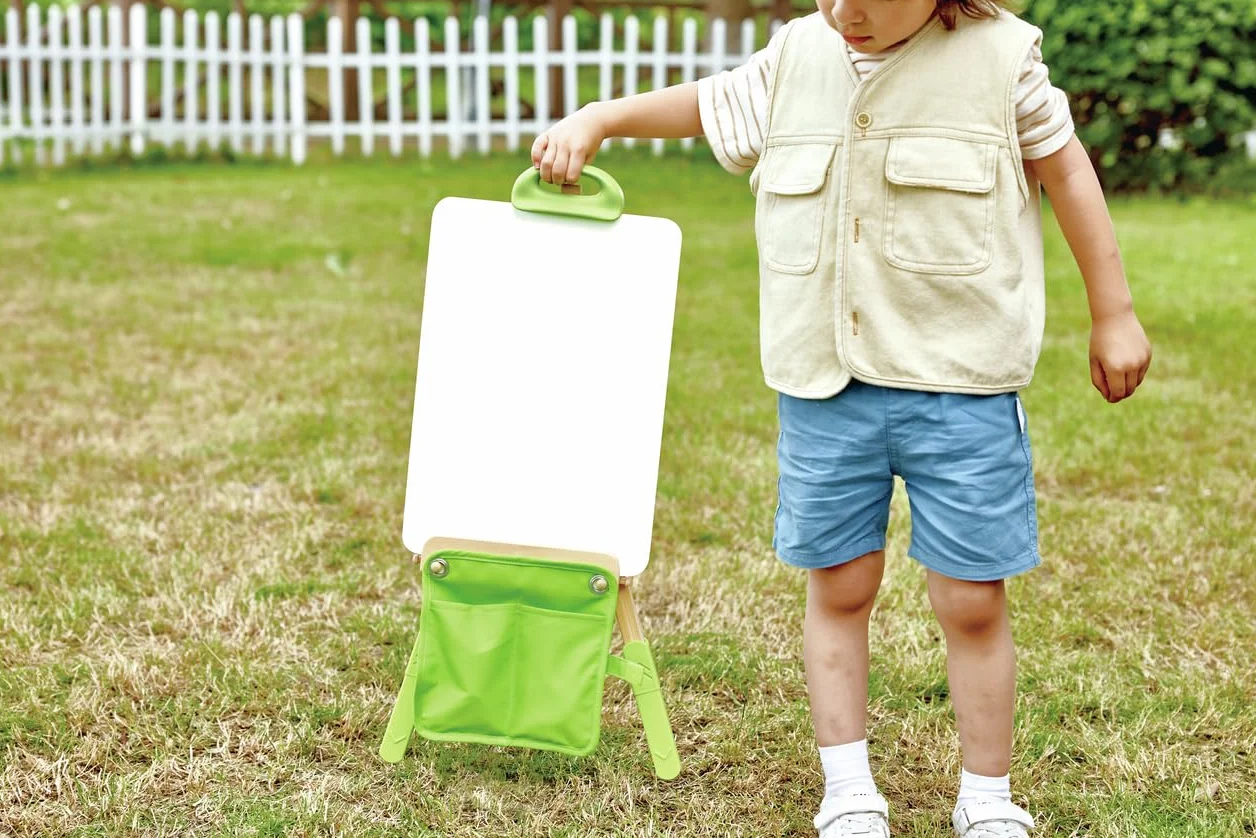Hape Cavalletto Portatile in Bambù – Creatività Ovunque