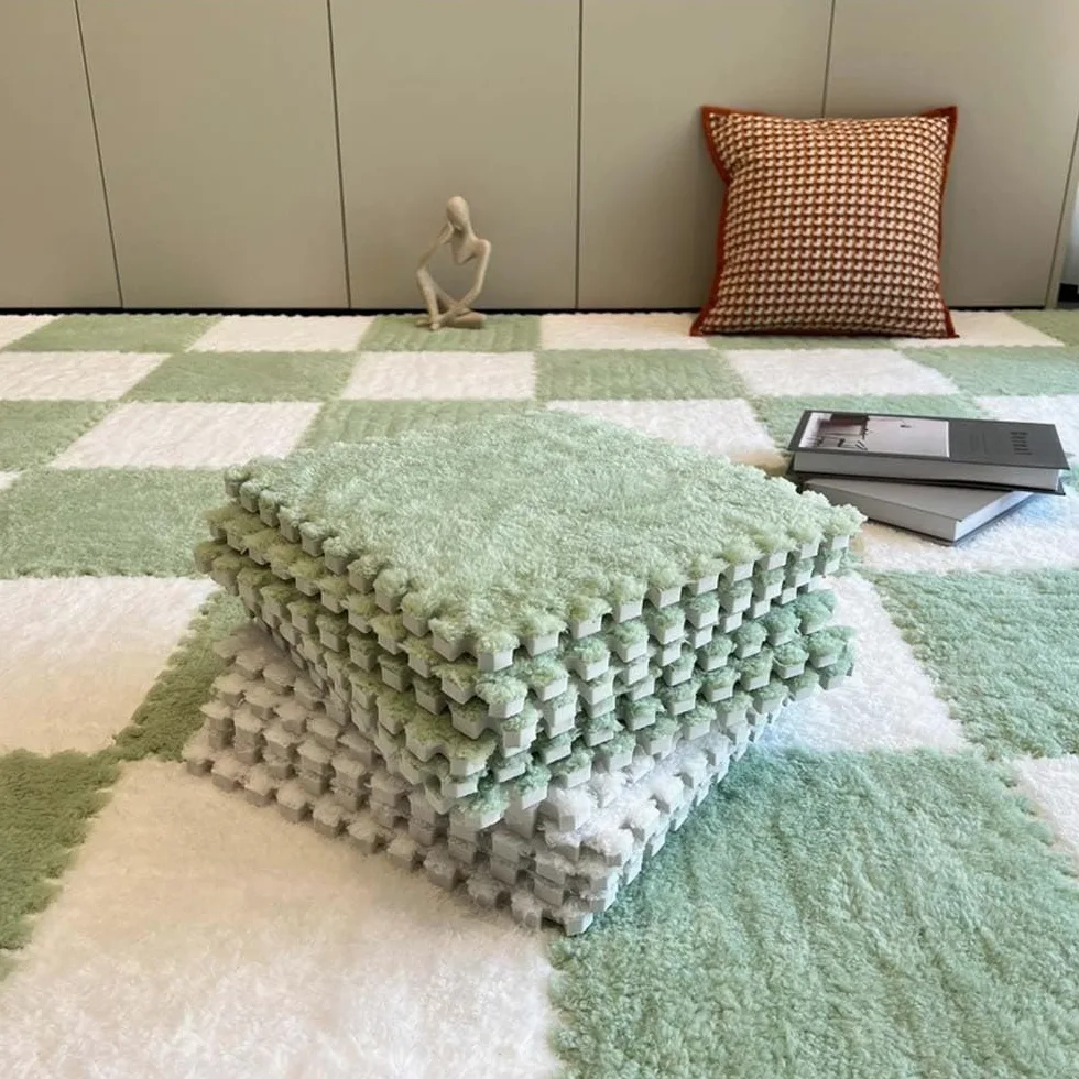 Tappetino, 12 pezzi Piastrelle per moquette ad incastro in peluche, piastrelle antiscivolo in schiuma EVA, per la stanza dei giochi dei bambini, 30x30 cm (A)