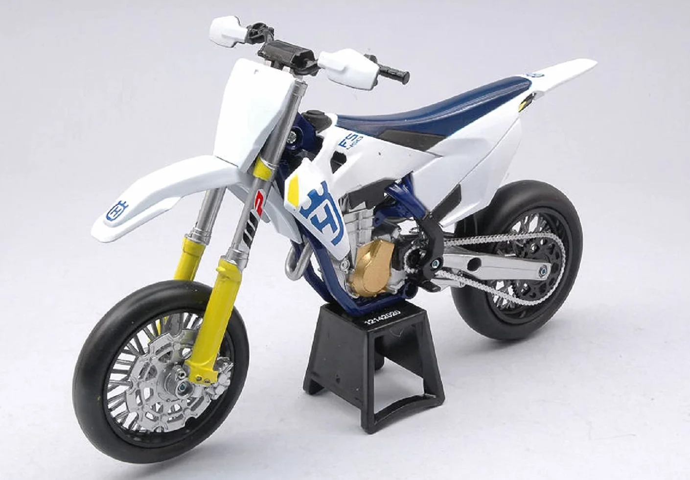 Husqvarna FS450 2019 1:12 New Ray Die Cast Model