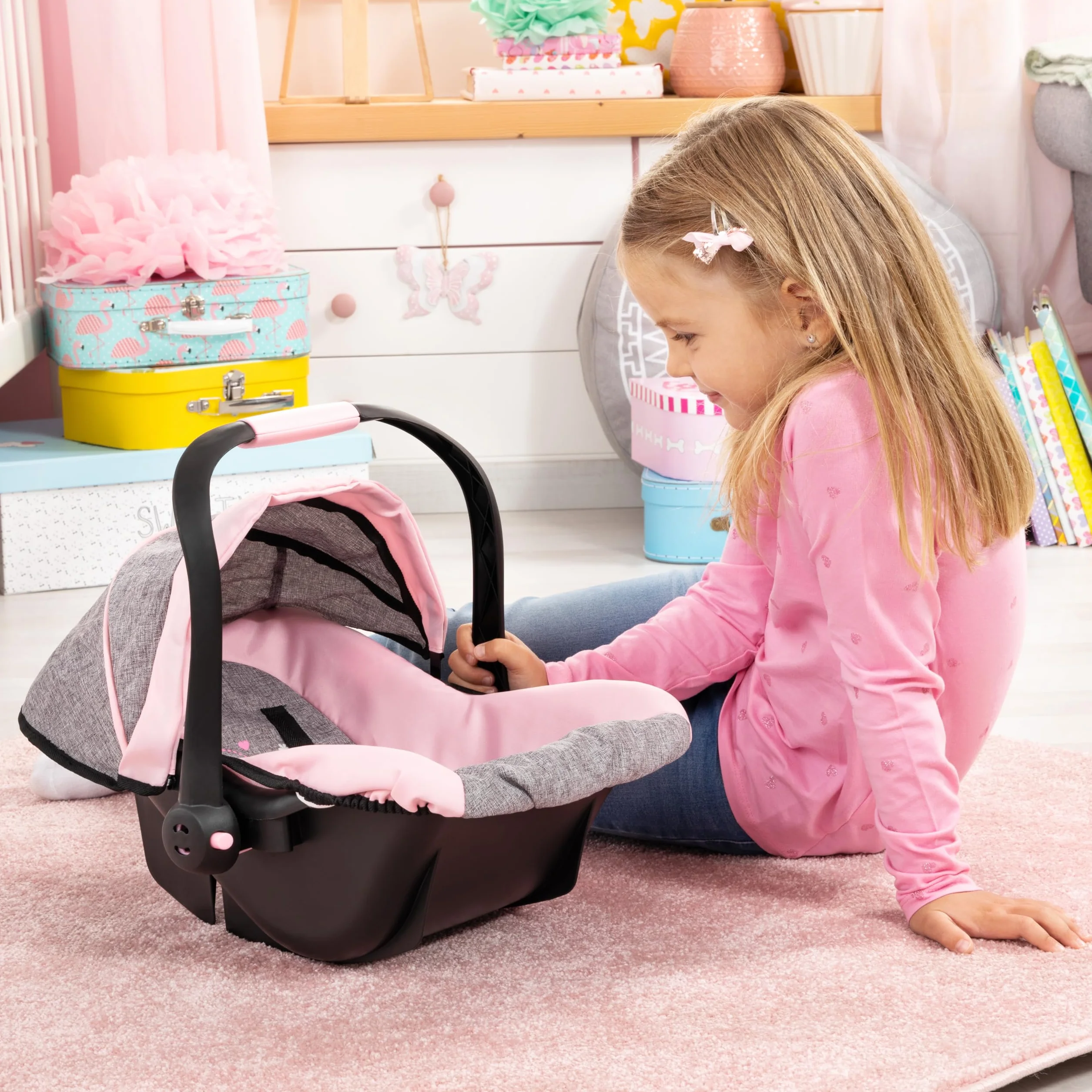 Bayer Design 67933AA Seggiolino auto per bambole con tettuccio, maniglia regolabile, cintura di sicurezza, per bambole fino a 46 cm, dai 3 anni