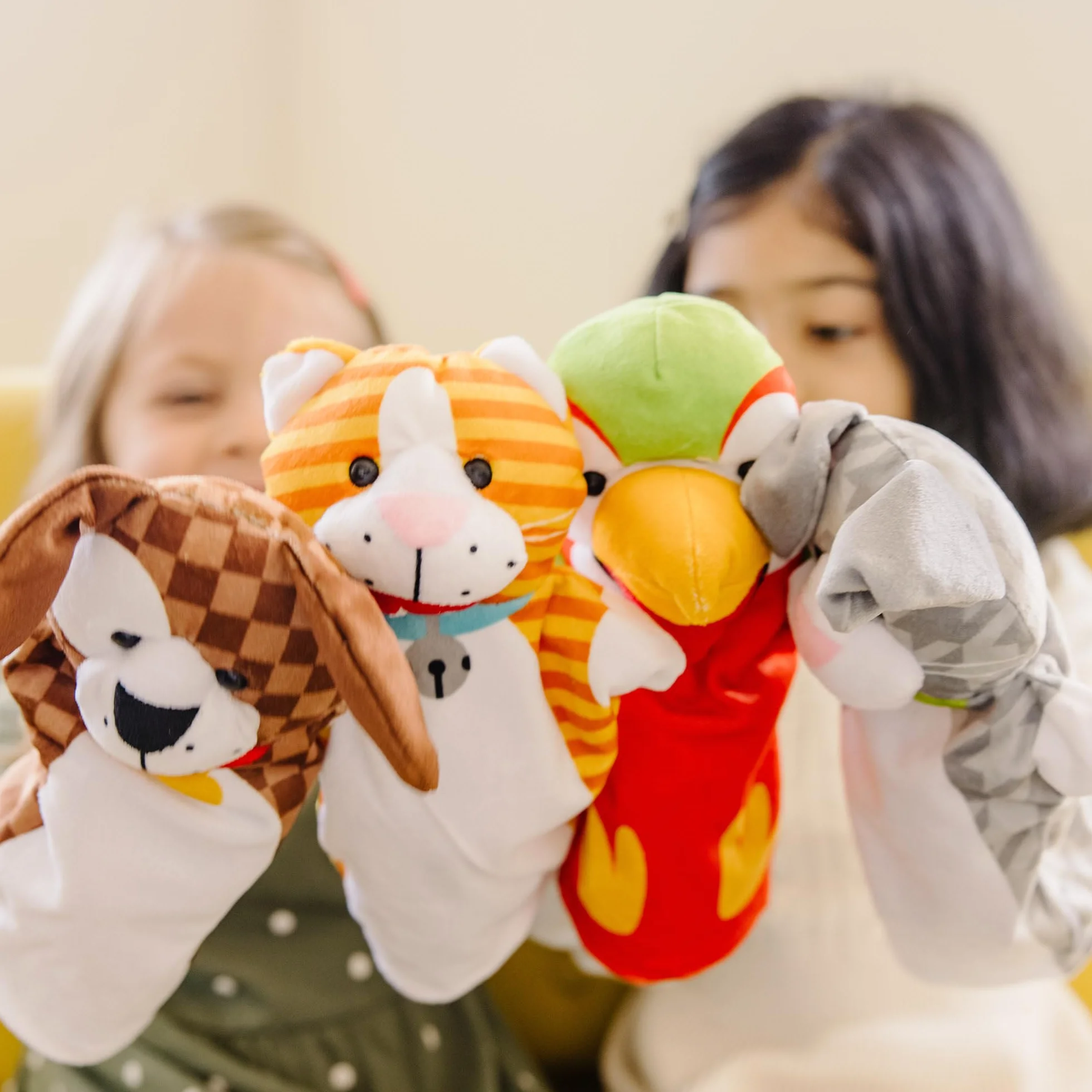 Melissa & Doug Marionette da Mano con Animali, Burattini in Stoffa, Regalo Educativo per Bambini 2+ Anni