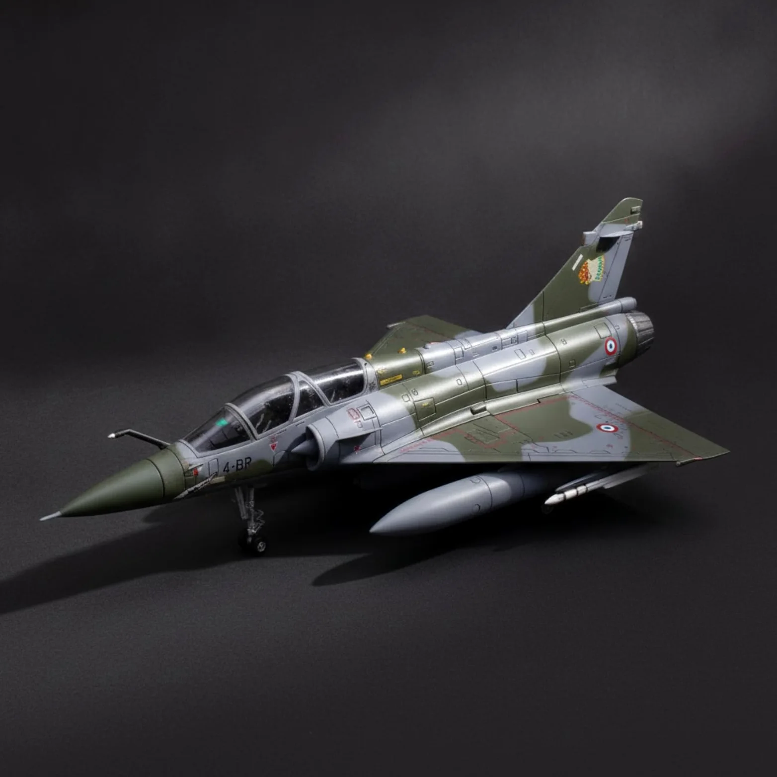 Aereo Militare Modello Aereo Caccia Jet Miniatura Collezionabile in Lega con Trasparente a Due Posti E Finiture Realistiche Adatta a Esposizione su