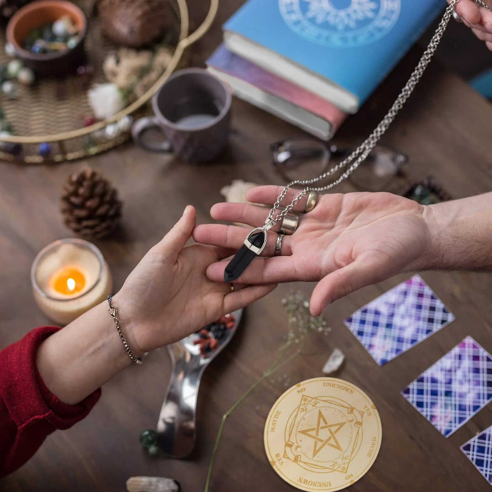 Jetec Tavola di Pendolo a Stella Bacheca Metafisica di Divinazione Rabdomanzia in Legno Intagliato con Collana Rabdomantzia Pendolo di Cristallo Kit Altare Wiccan