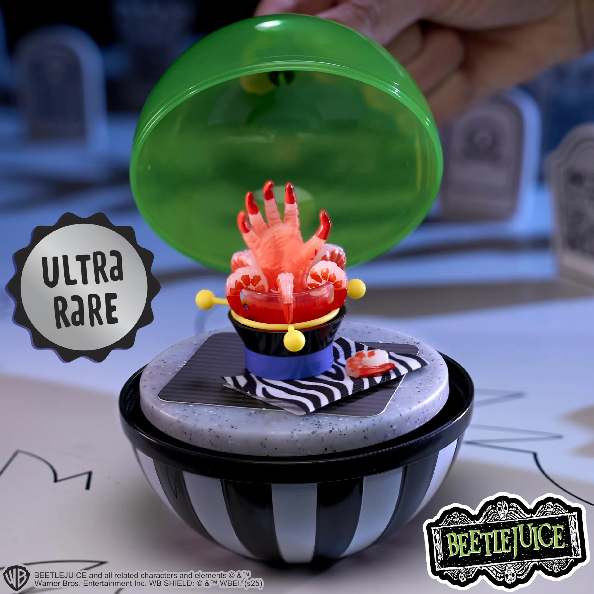 MGA's Miniverse Make It Mini Halloween 2025 - Oggetti da Collezione, Confezione Misteriosa, Spaventoso, Fai-Da-Te, Artigianato, Gioco di Resina, Cibo Replica, Non commestibile - età 8+