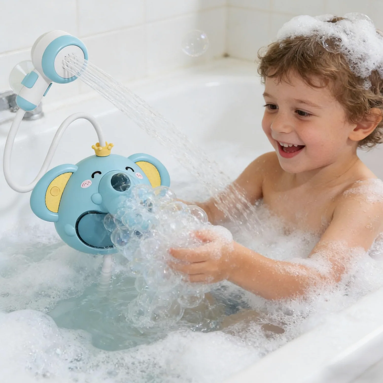 La creazione giocose con Un Elefante Giocattolo per la Vasca da Bagno incoraggia abitudini Lavaggio Positive nei Bambini Piccoli