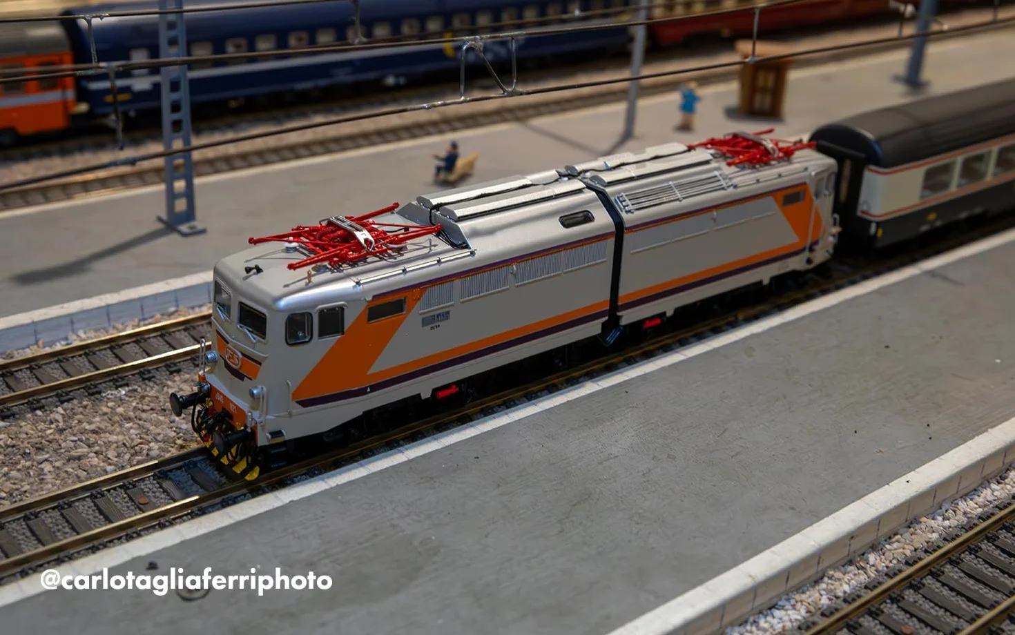 Rivarossi HR2980 FS E.646 Navetta Locomotiva Elettrica