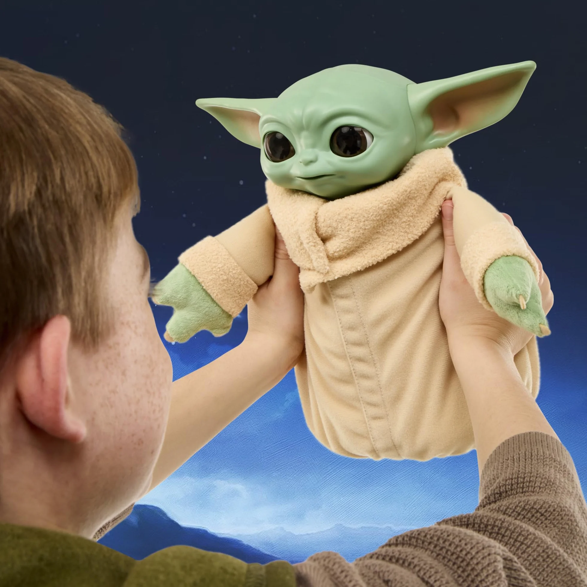 Star Wars Hasbro, action figure da 25 cm di Grogu Coccolavventura, giocattolo animatronico, peluche interattivo, giocattoli ispirati The Mandalorian and Grogu, dai 4 anni in su