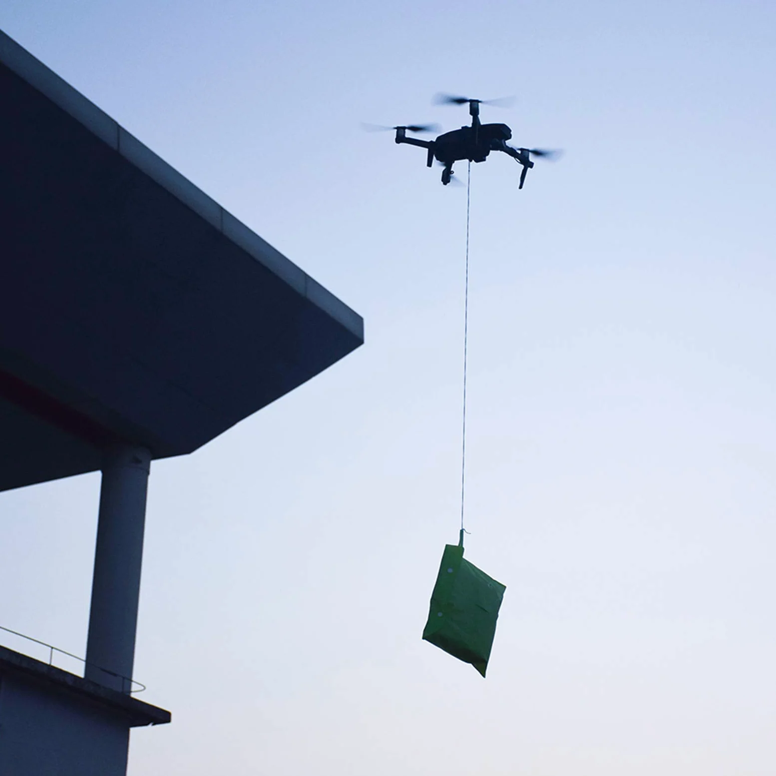 Sistema di lancio aereo LICHIFIT per droni con atterraggi per DJI Mavic 2 Pro/Zoom Lanciatore fotosensibile Trasporto Consegna Rilascio Carico Dispositivo di lancio aereo Gambe estese