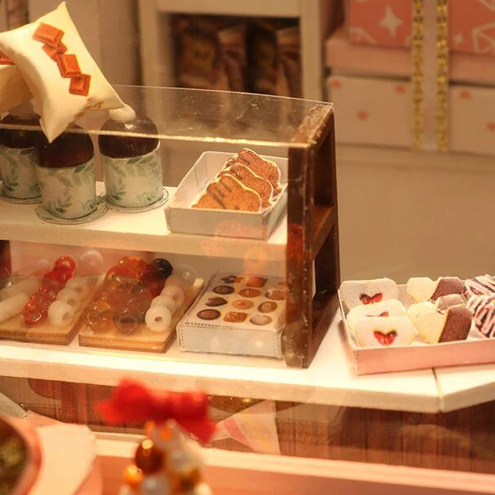 LANRU kit fai da te per adulti,Mini casa delle bambole in miniatura kit fai-da-te con luci a led e mobili per set regalo