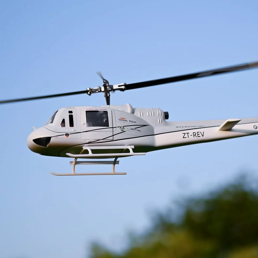 Elicottero RC per adulti, UH1-V4 Huey 470-Class RC elicottero 2.4G 6CH RC Military elicottero con posizionamento GPS, quattro modalità di volo (versione PTF/controllo a destra)