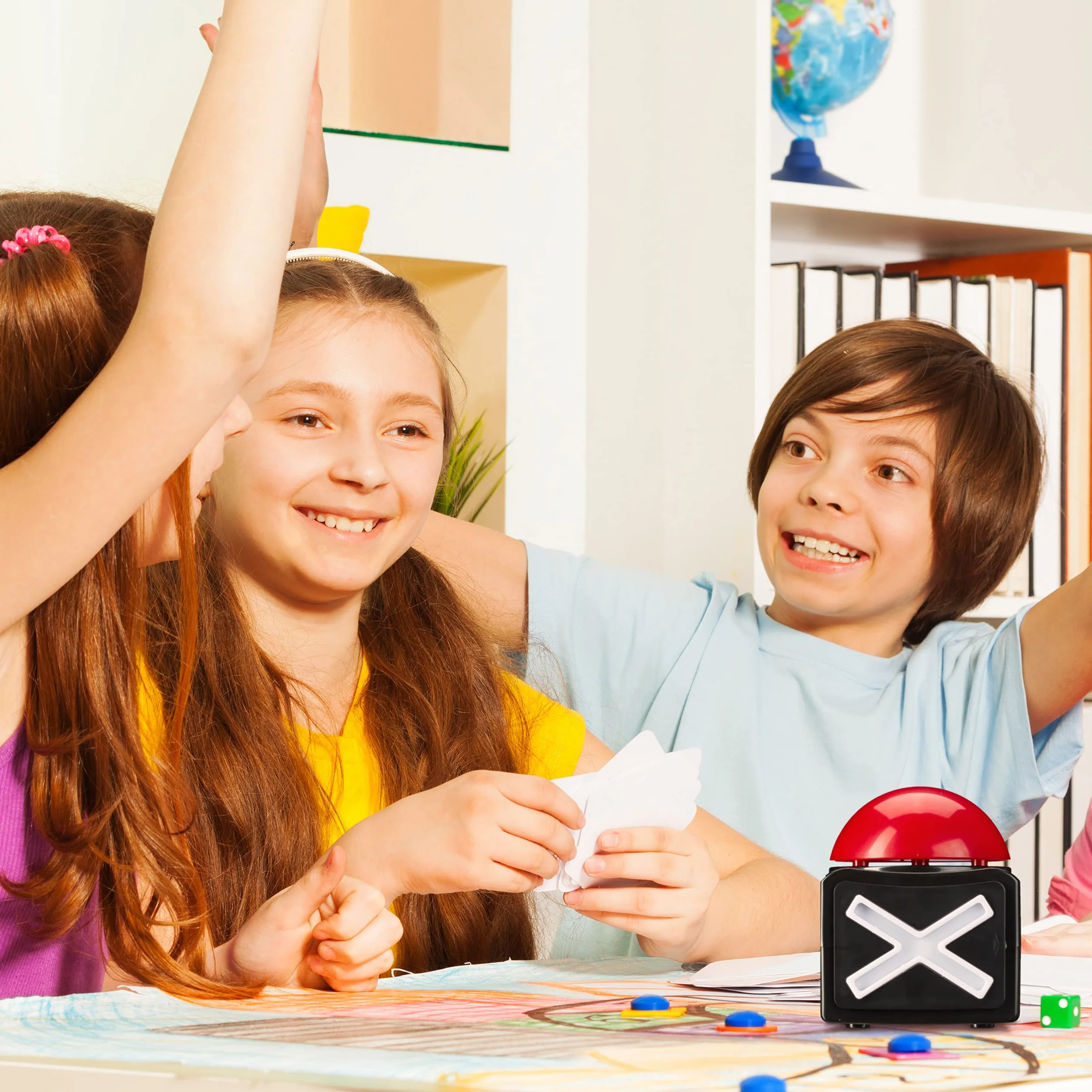 Relaxdays Bottone Buzzer con Suoni & Luci, Accessorio per Serate di Gioco, Party, Quiz, Società, Plastica, Rosso Nero