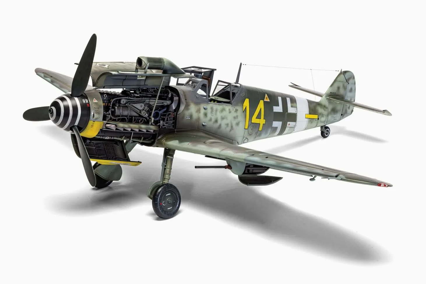 Kit di modellismo aereo in plastica AIRFIX - A17003 Messerschmitt Bf109G-5/6 per adulti e bambini dagli 8 anni in su, il set include sprue e decalcomanie - Modellismo aereo in scala 1:72