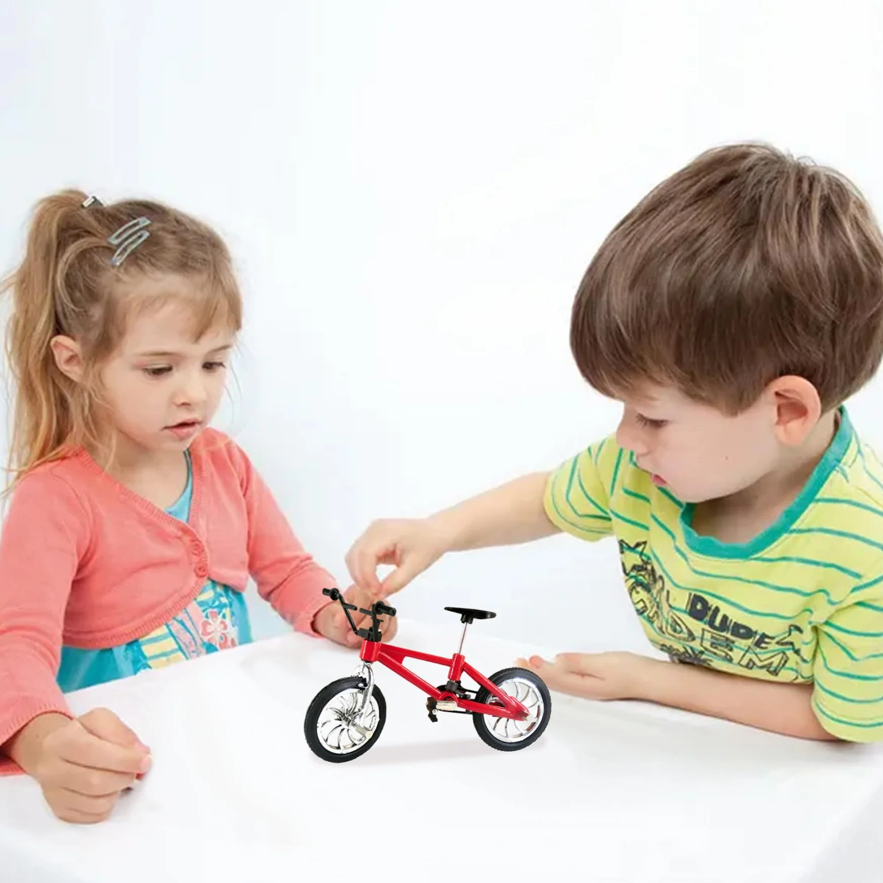 Mini BMX Bike 4.1x2.8 'Bike in Lega realistica con autentica Giocattolo in Miniatura da Collezione per Le Bambole e Oggetti di Scena fotografici BMX