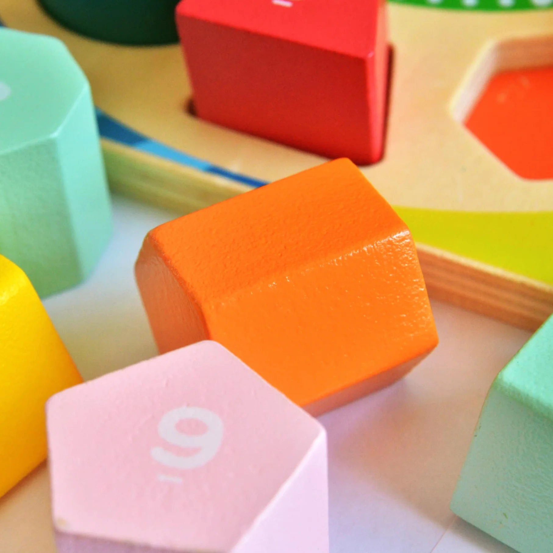 Orologio di Legno forma Smistatore di forme Puzzle giocattolo che insegna il tempo, il numero e le forme - Regali di Compleanno Educativi Montessori 18M+per Bambini