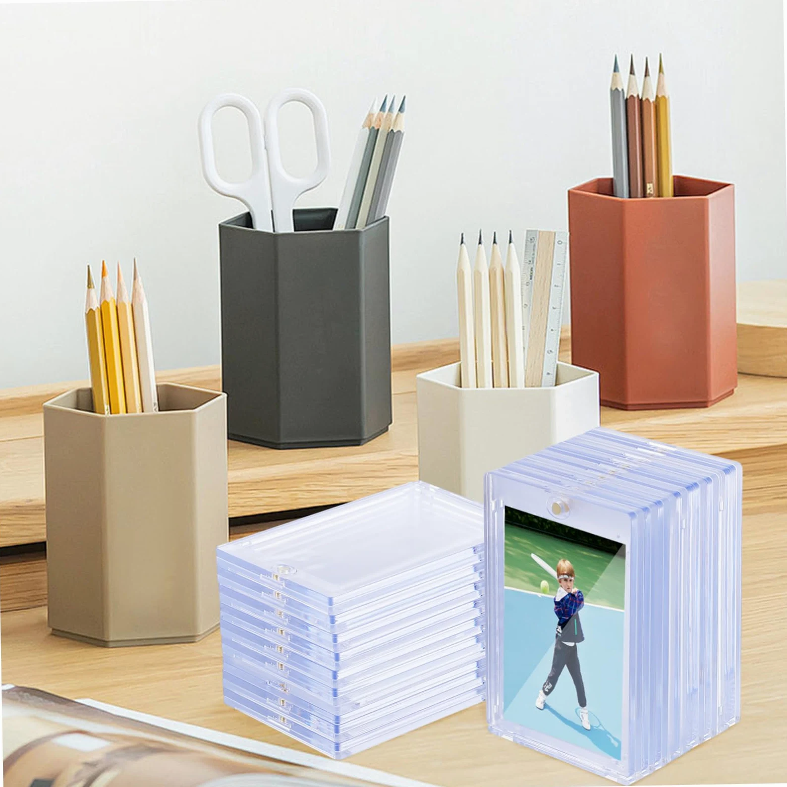 ibasenice Porta Carte Magnetico in Ps, 18 Pezzi, Protezione Rigida per Carte Collezionabili e Figurine, Chiusura Magnetica, Visibilità Chiara