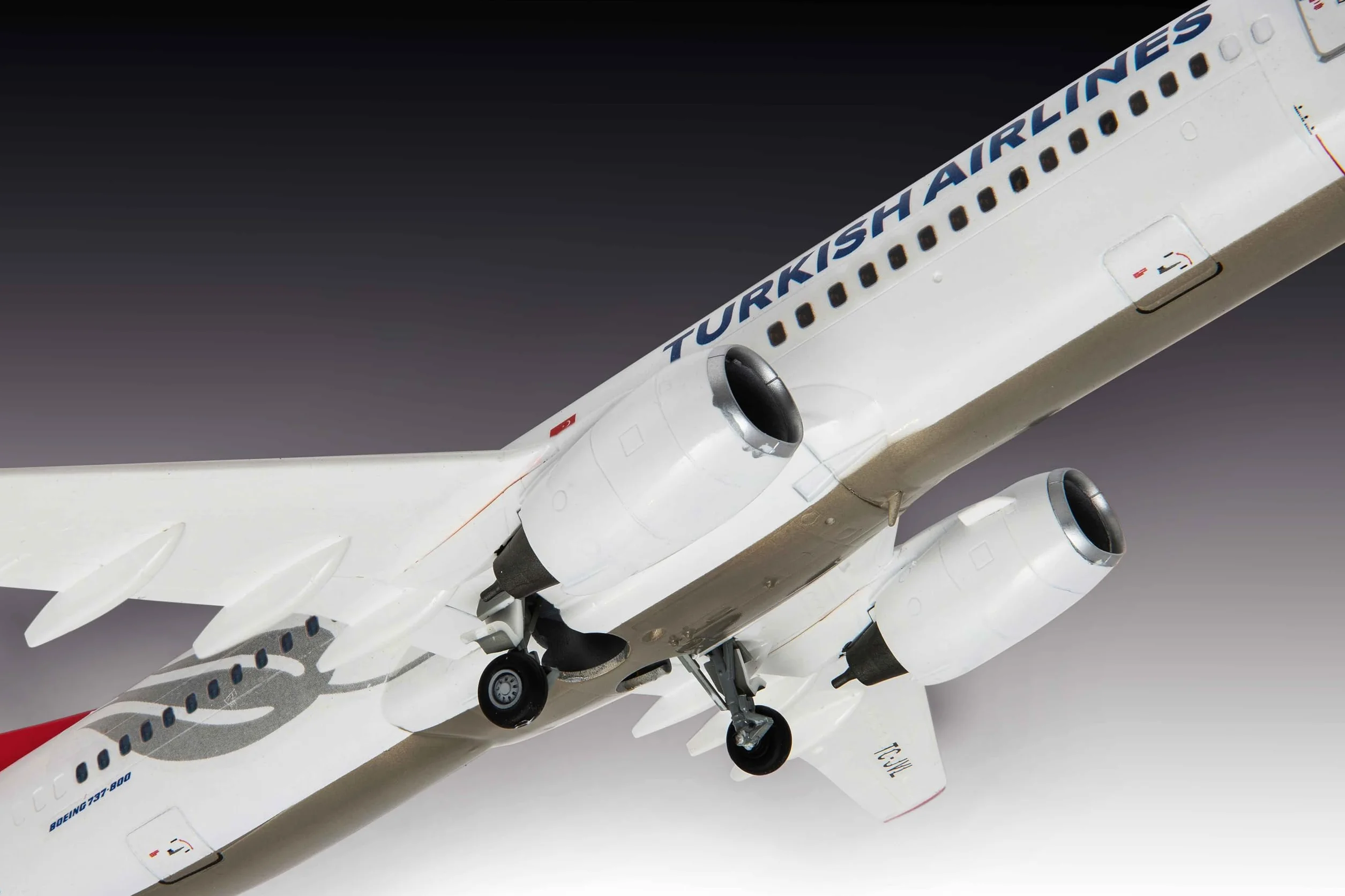 Revell 03772 Boeing 737-800 Turkish Airlines 1:144 Model Kit