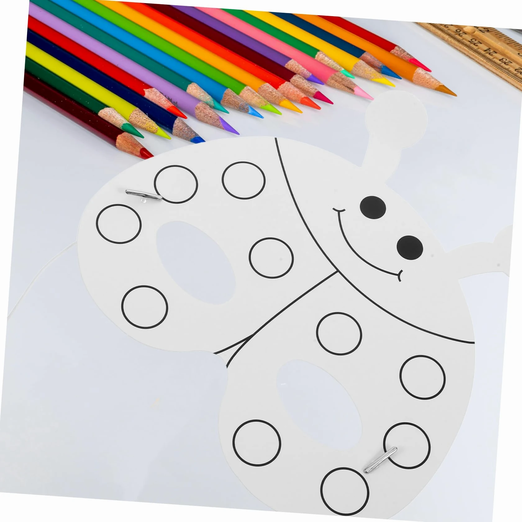 YARNOW Set di Maschere di Carta per Bambini con Pig Mask da Colorare, 24 Pezzi con 12 Pennarelli Acquerello per Maschere di Animali, per Spettacoli Teatrali e Sviluppo Stile Casuale