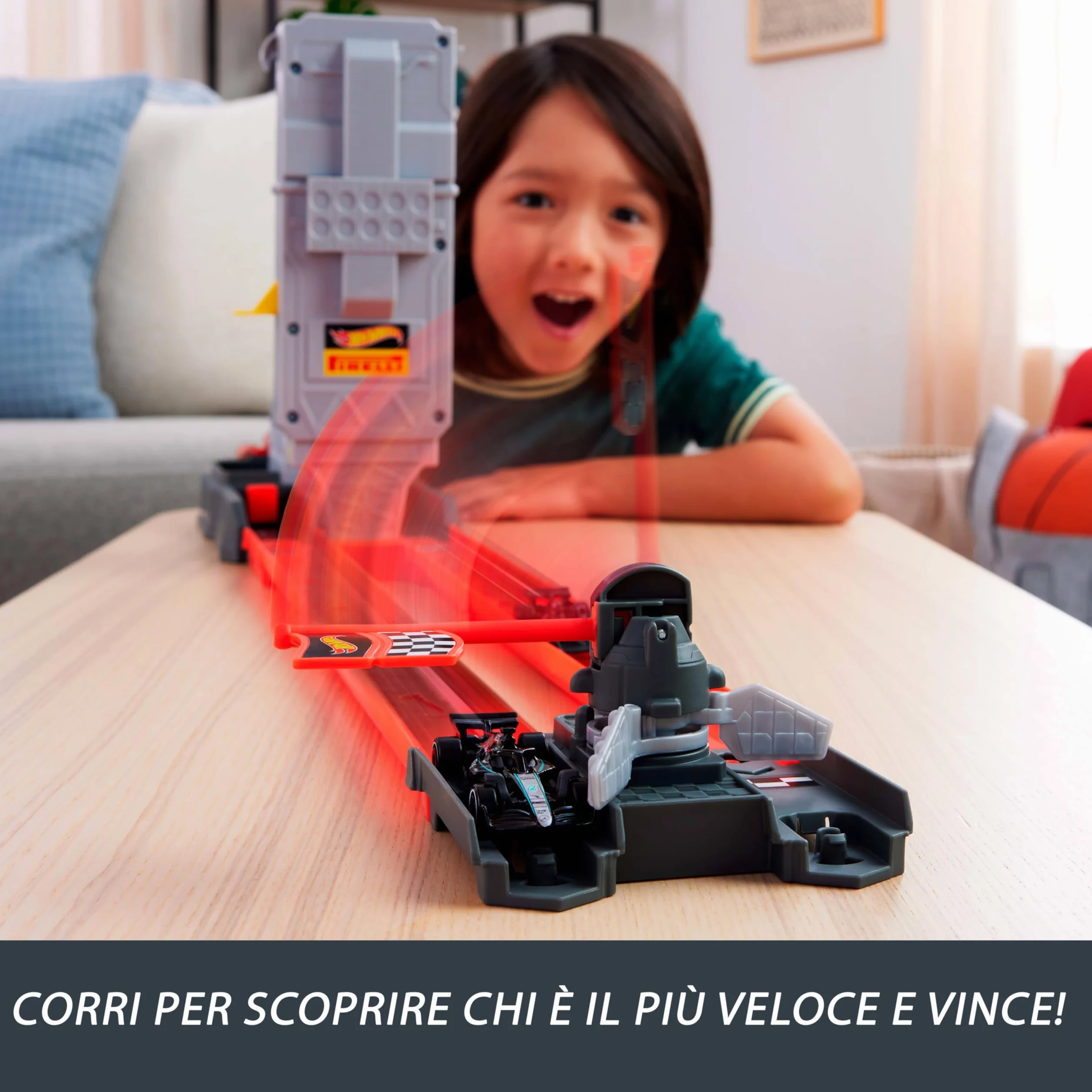 Hot Wheels Racing Formula 1 - Griglia di Partenza, set pista con 2 macchinine da F1 incluse, griglia e torre di partenza con lanciatori e bandiera a scacchi, 3+ anni, JKM88