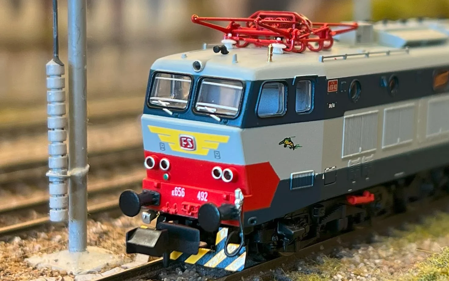 Arnold HN2645 FS E.656 5a serie Livrea blu/grigio Fondazione FS Ep. VI 50 anni E.656 1975-2025 Locomotiva Elettrica