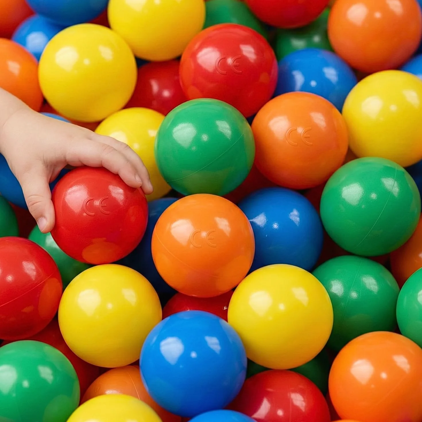 LittleTom Dalla Nascita: 300 Palline Piscina Bambini - 7cm Sfere Plastica Colorate Sicure senza BPA - Gioco Educativo Neonato - Accessori Tenda Box Casa Giardino Interno Esterno Prima Infanzia
