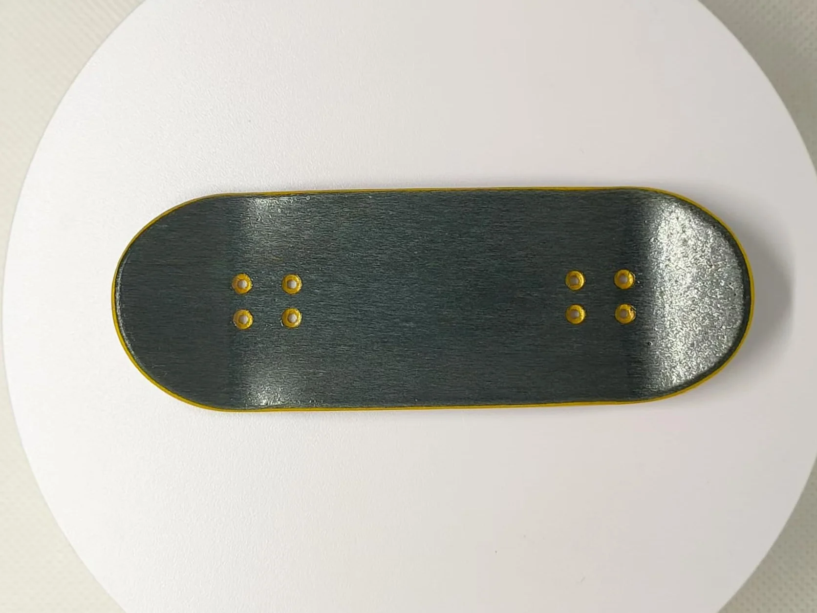 LEEFAI Op3ra Pro Fingerboard Completo 34 × 96mm Concavo Medio Medium kick - Base in Legno di Acero, Grafica con Stampa UV - Truck Pro e 5 Ruote con Cuscinetti in Uretano, Boccole di Ricambio