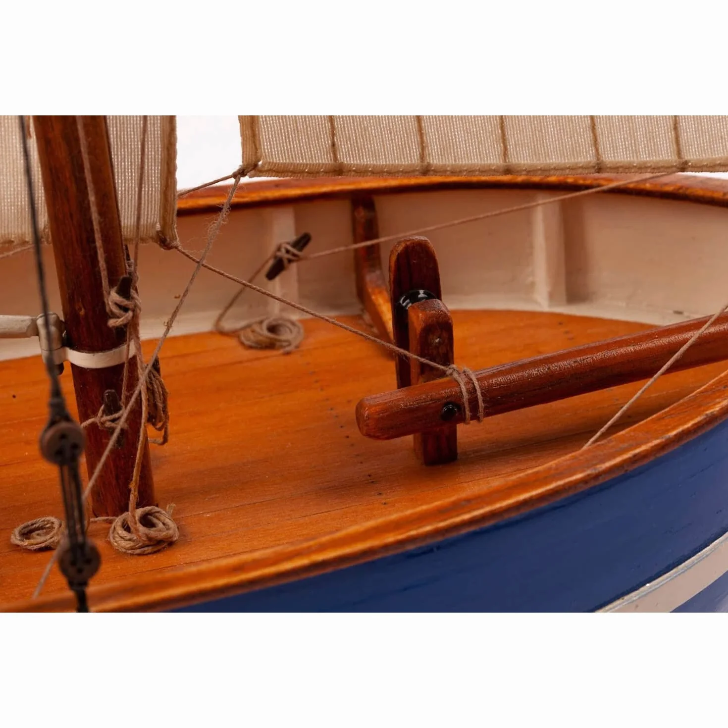 Billing Boats Maquette Bateau en Bois : Espérance