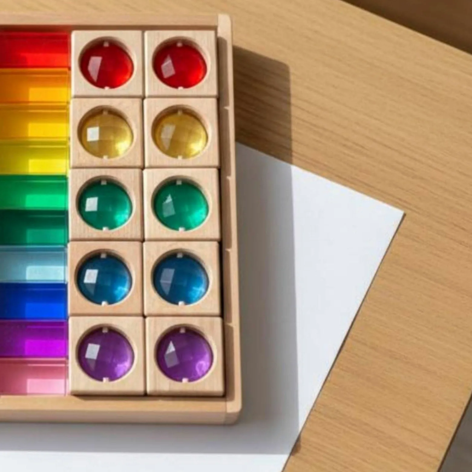 Blocchi Sensory per Bambini Set Didattico con Mattoncini Acrilici Blocchi Trasparenti Struttura in Legno Attività di Riconoscimento Colori E