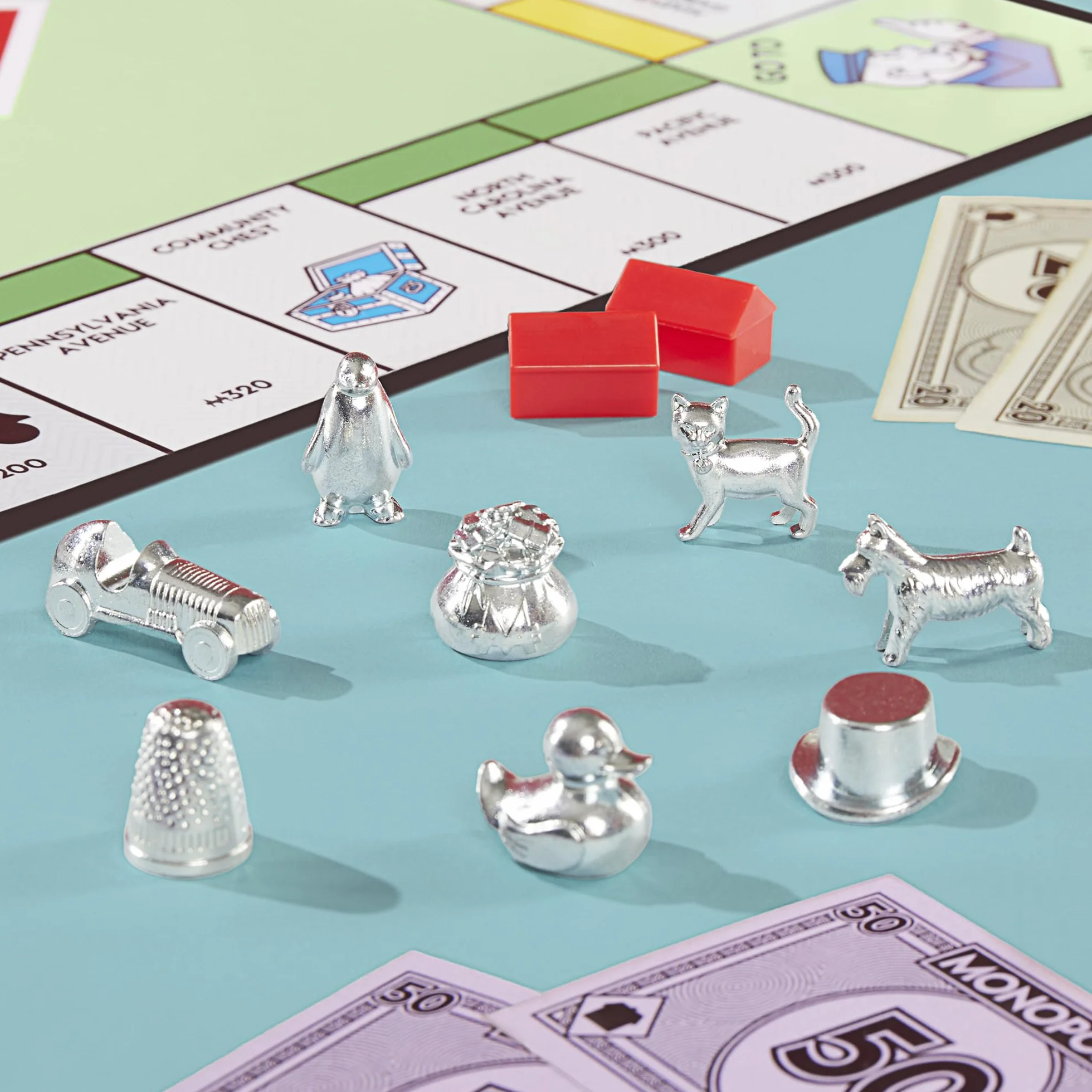Monopoly Gioco da Tavolo Hasbro per Famiglia 2-6 Giocatori 8+ Anni Italiano Vaschetta Contenitore Pedine Grandi