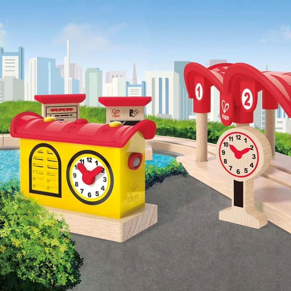 Hape Stazione dei Treni Registra Ascolta e Illumina - Accessorio a batterie con luci, microfono e registratore per gioco di ruolo con ferrovia dai 3 anni in su