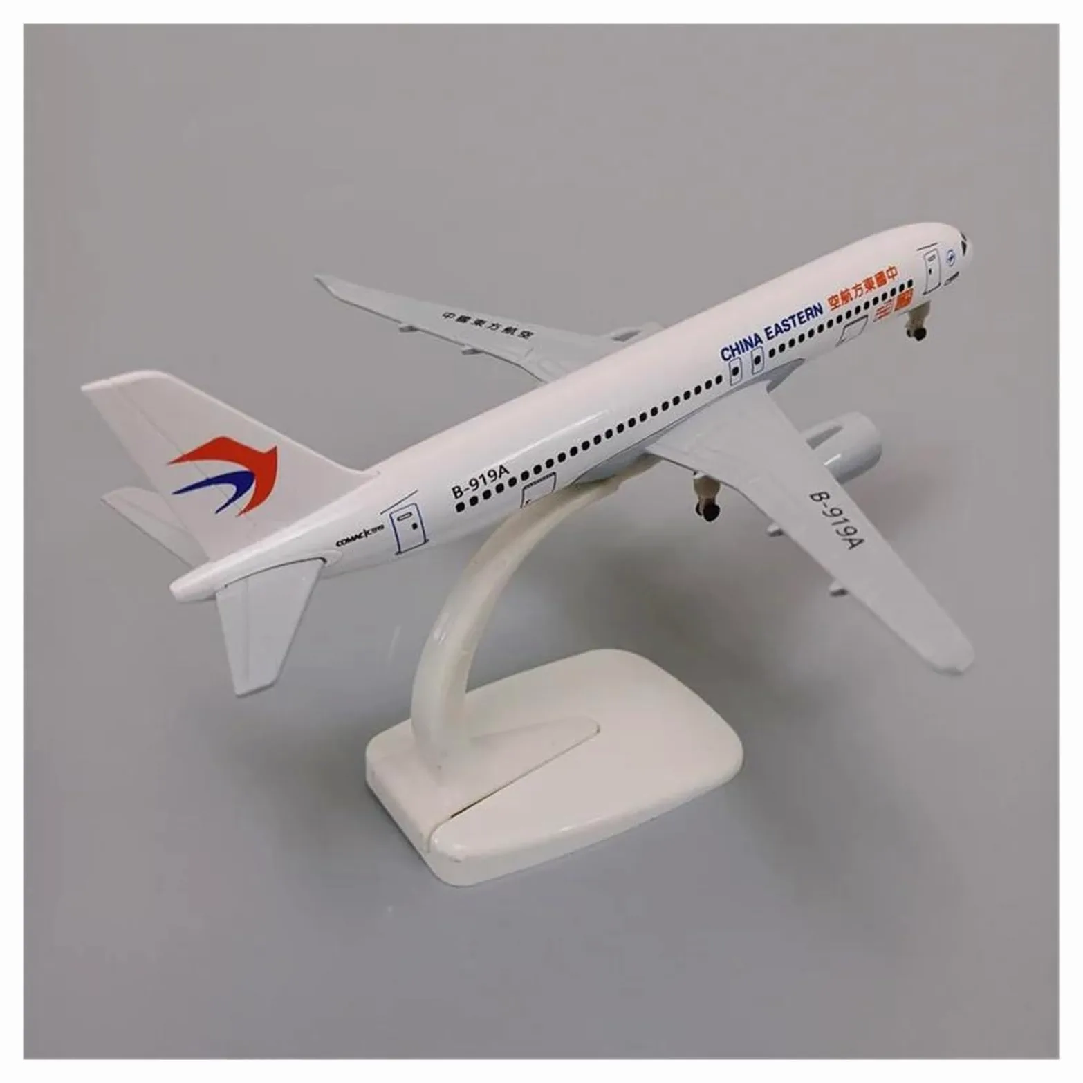 Modello Aereo Pressofuso Per Aviazione C919 19 Cm Commerciale Cinese Orientale Ornamenti Per Carrello Atterraggio Modello di Aereo in lega