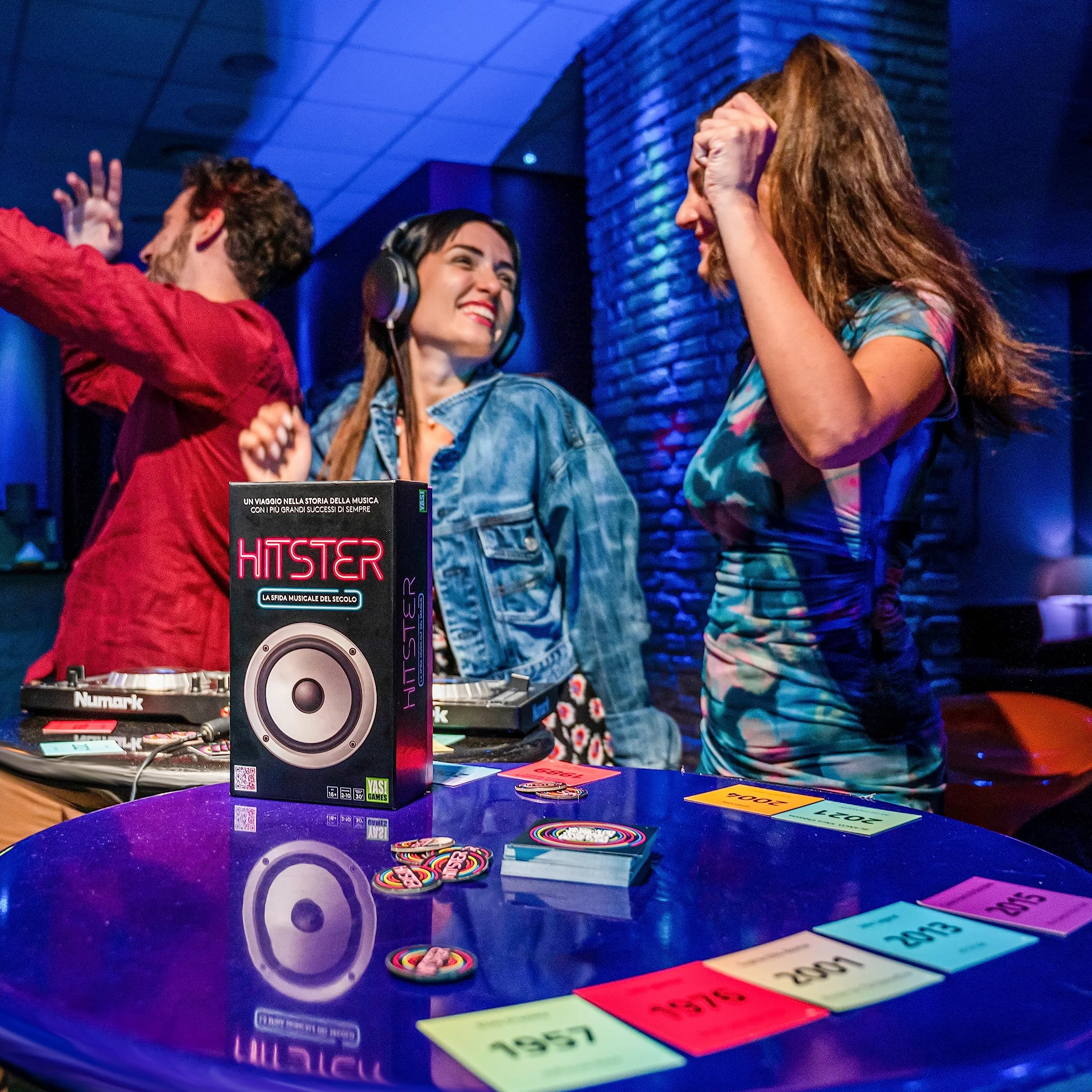 Rocco Giocattoli Yas Games Hitster Core Gioco Musicale Italiano 2-10 Giocatori 16+