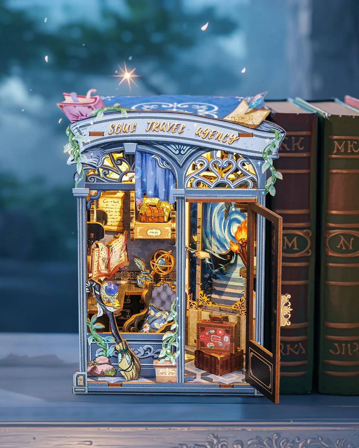 CUTEBEE Kit Book Nook – Fantasia Casa Prefabbricata Di legno DIY, Libreria in Miniatura 3D per Adulti, Regalo per Amanti dei Libri, Decorazione per la Casa e Kit Fai-da-Te (Soul Travel Agency)